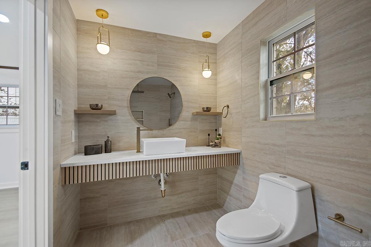 703 Beaconsfield  Sherwood, AR