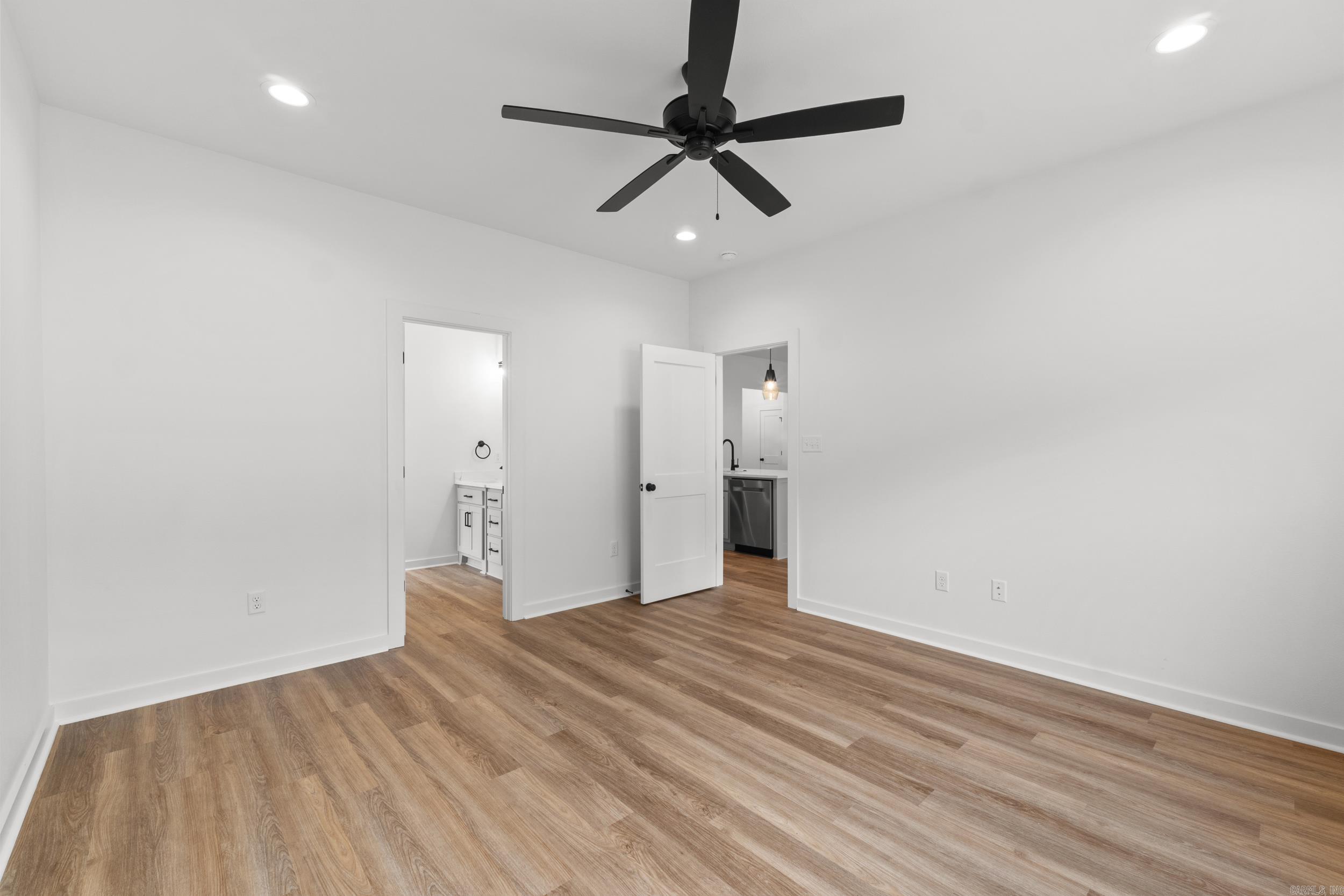 81 Lewis  Greenbrier, AR