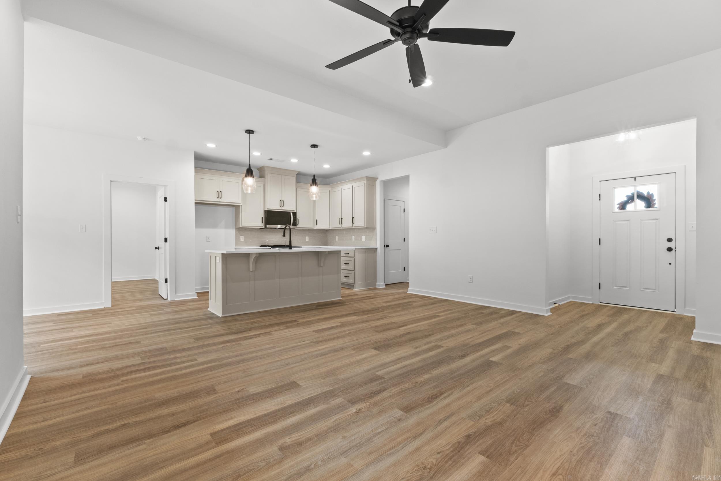 81 Lewis  Greenbrier, AR