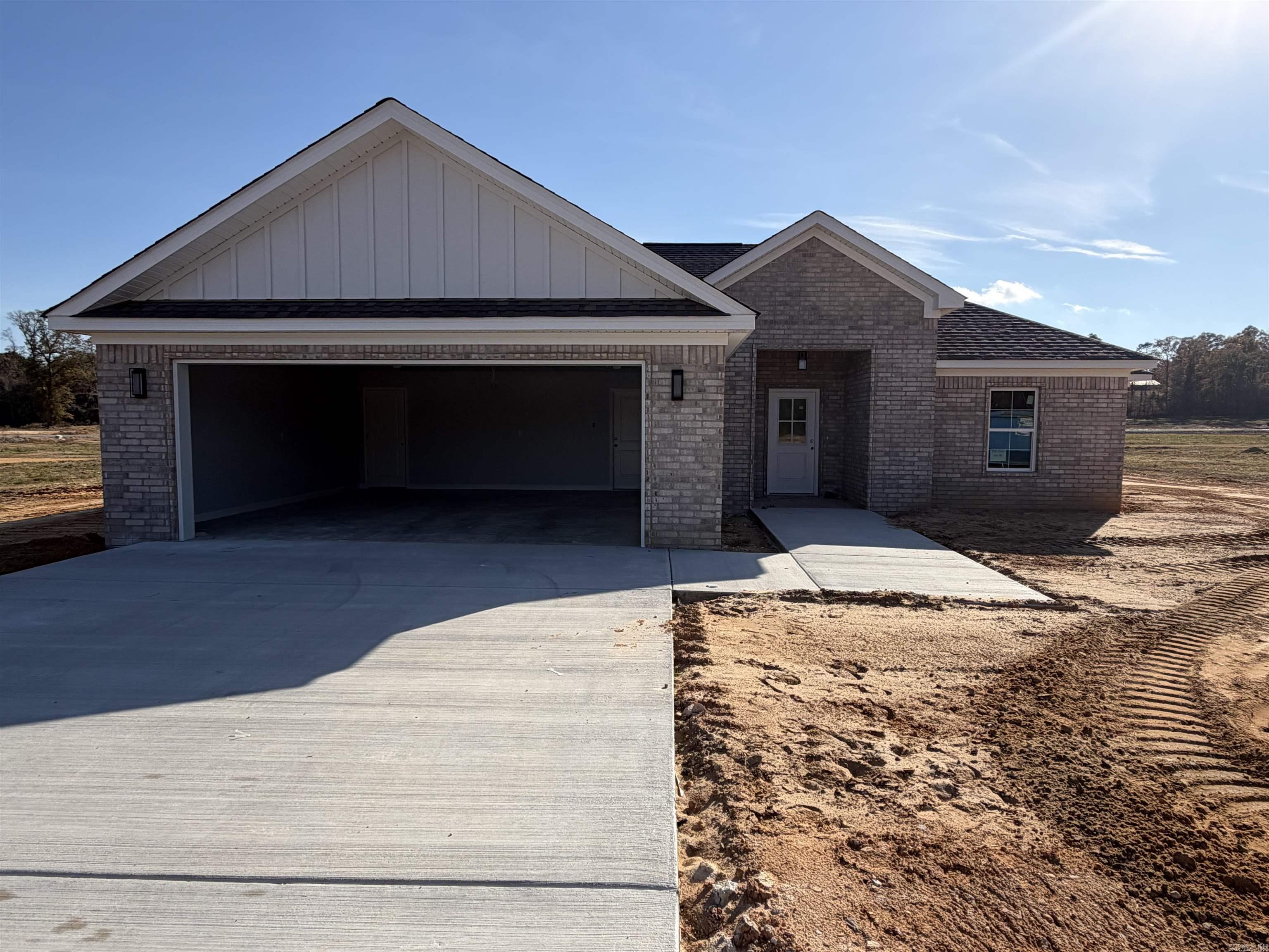 1041 Duke  Bauxite, AR
