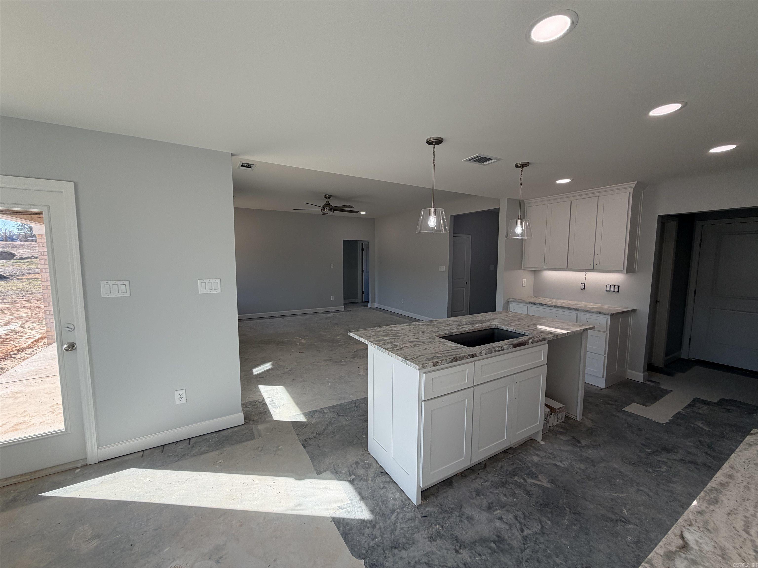 1041 Duke  Bauxite, AR