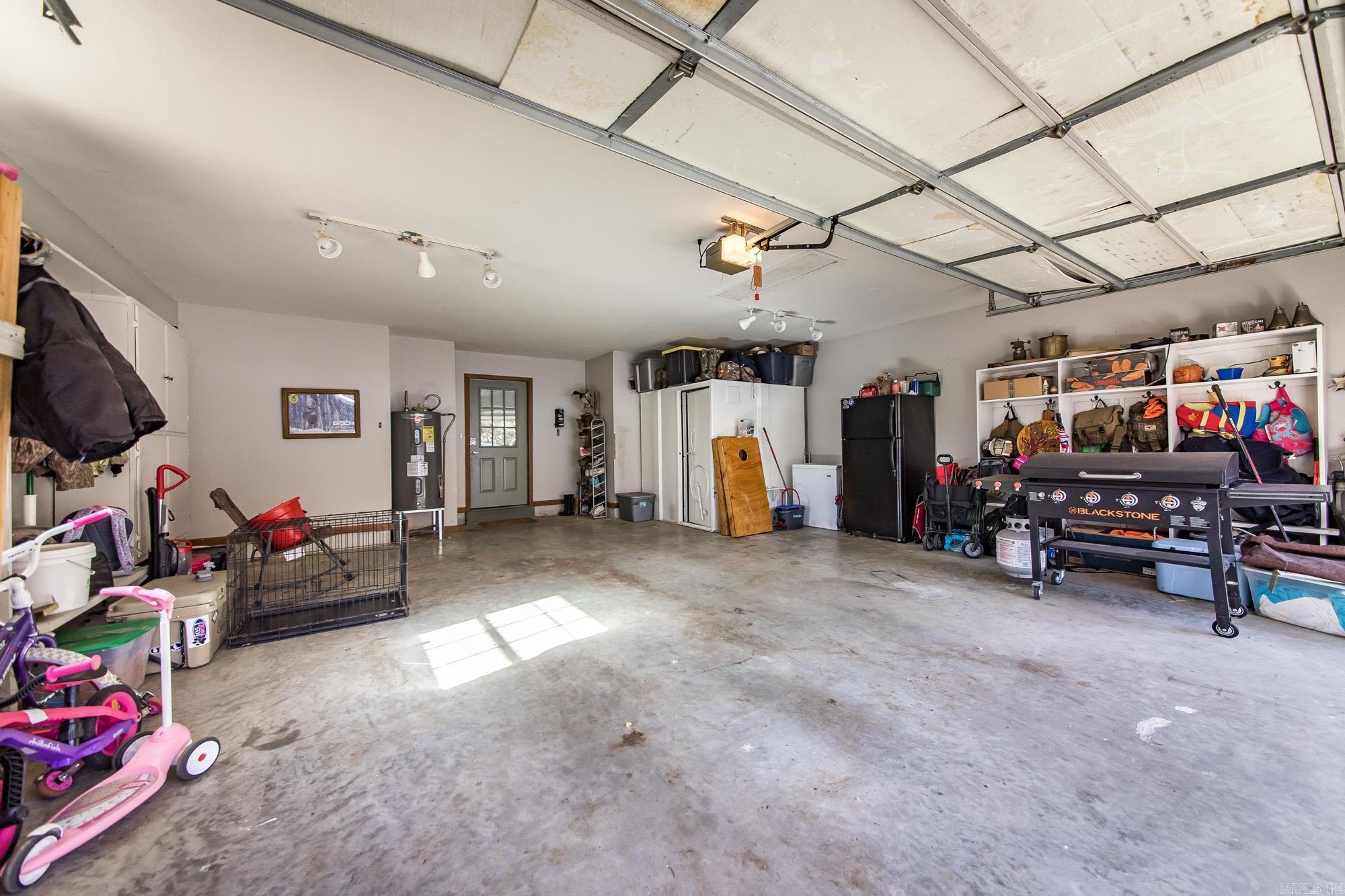 917 Lewisburg  Austin, AR