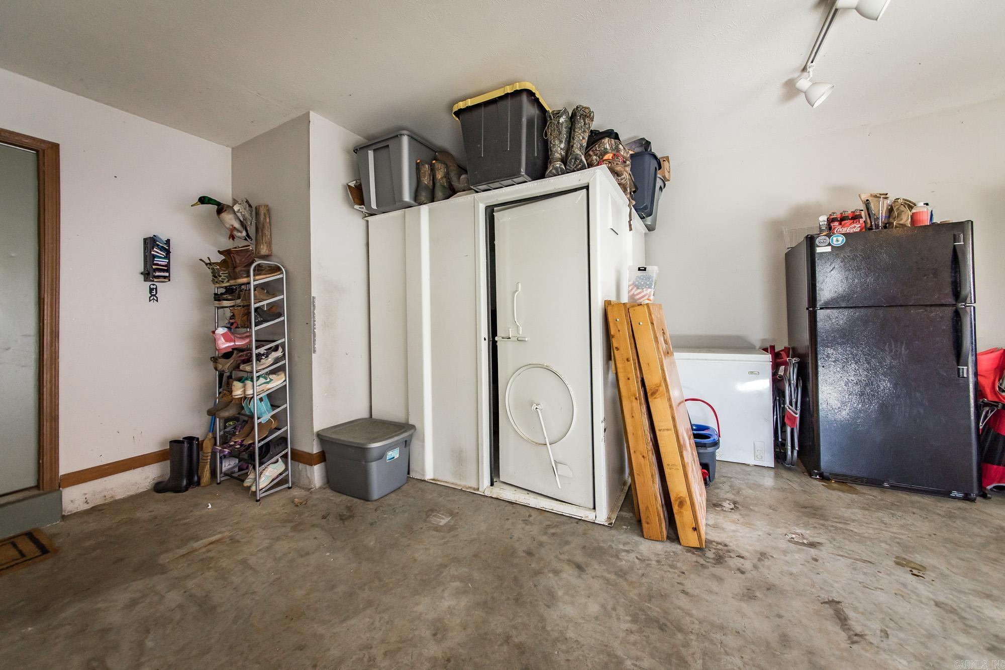 917 Lewisburg  Austin, AR