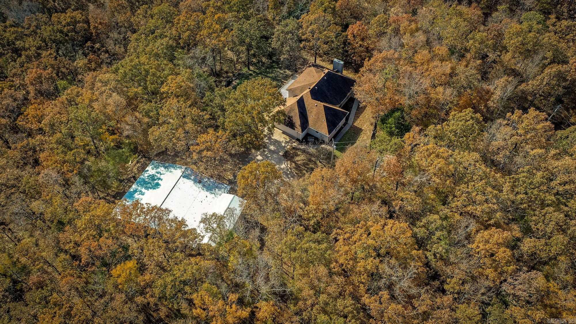 917 Lewisburg  Austin, AR