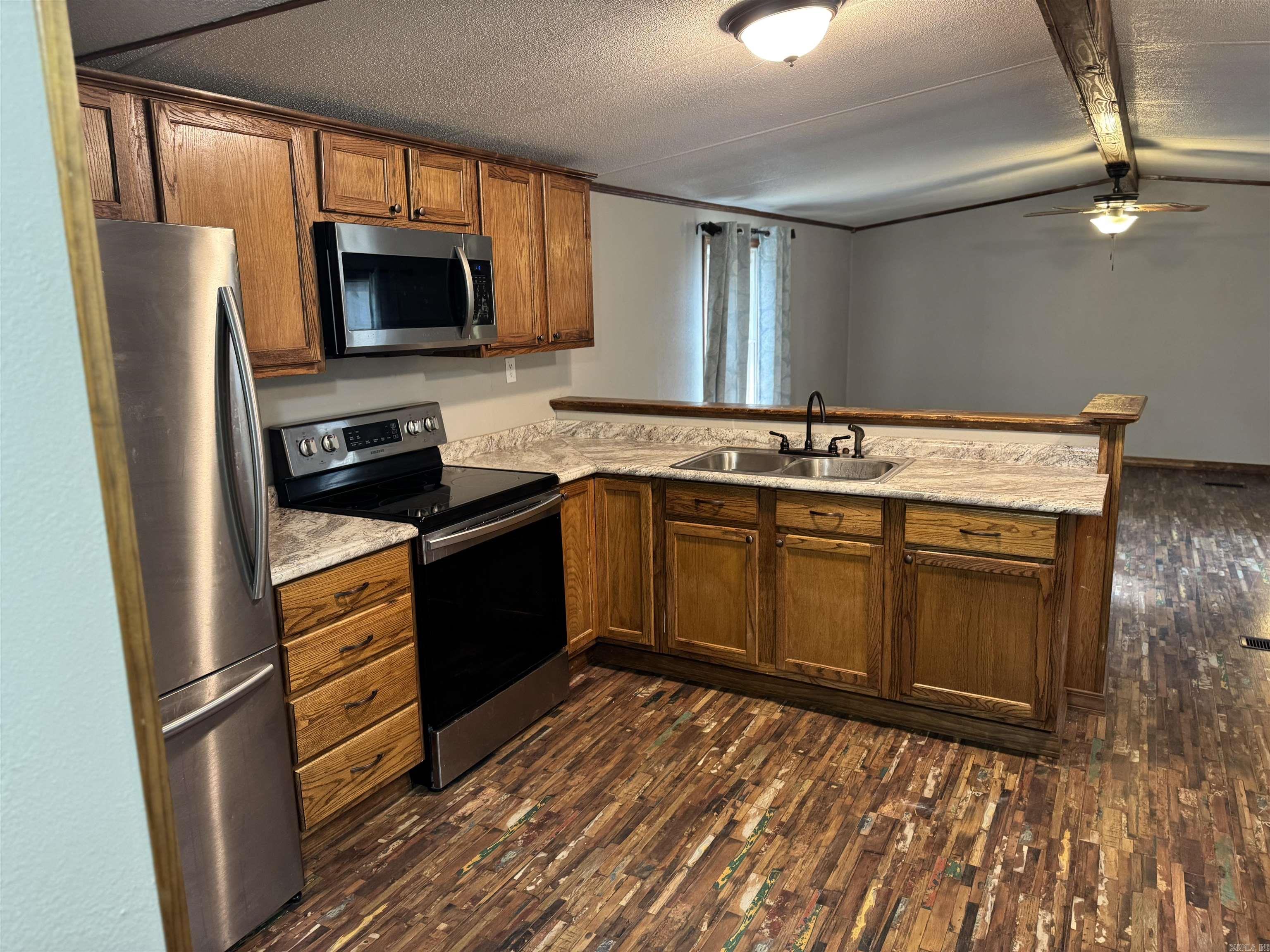 140 Howard Rd.  Higden, AR