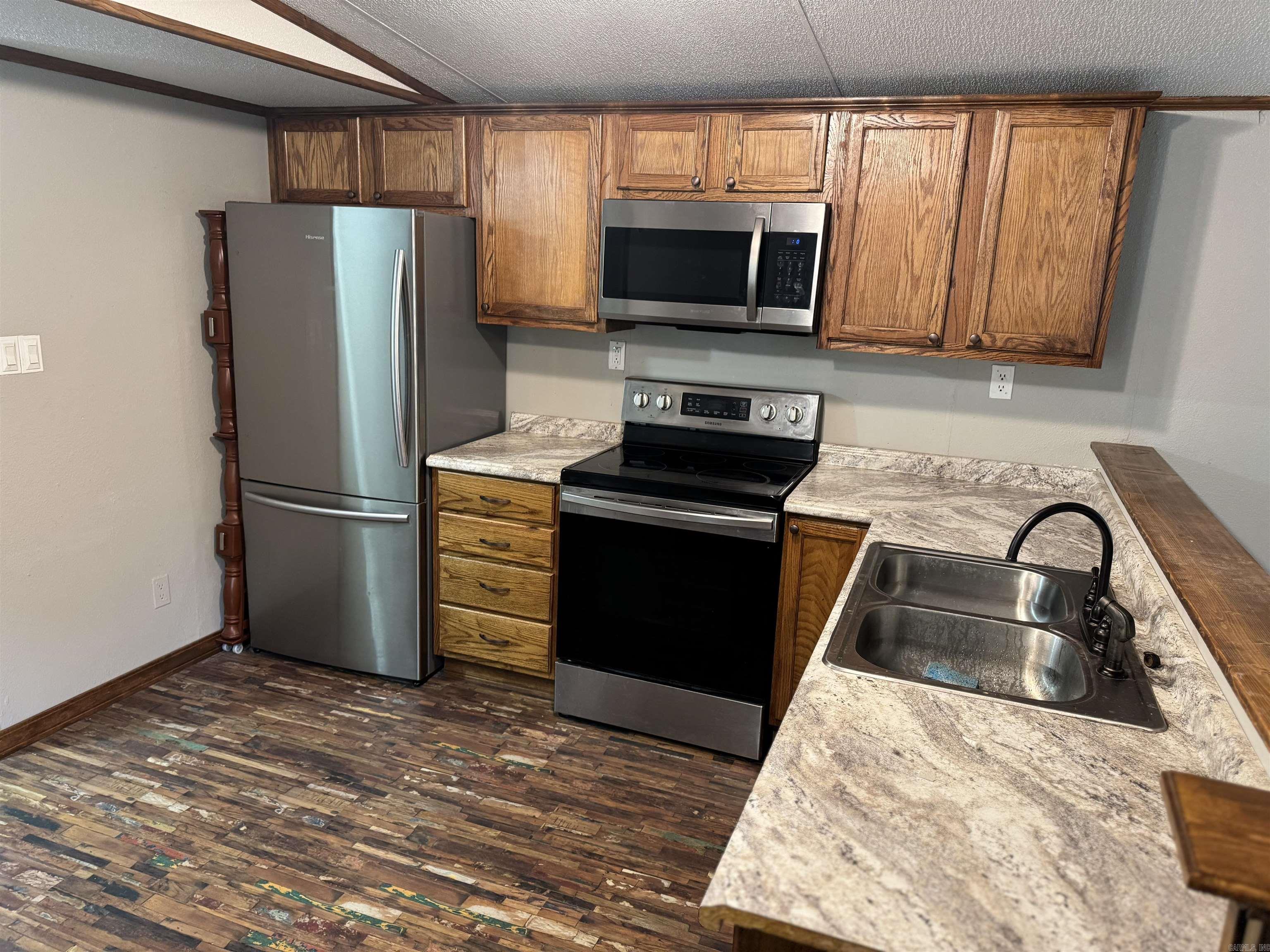 140 Howard Rd.  Higden, AR