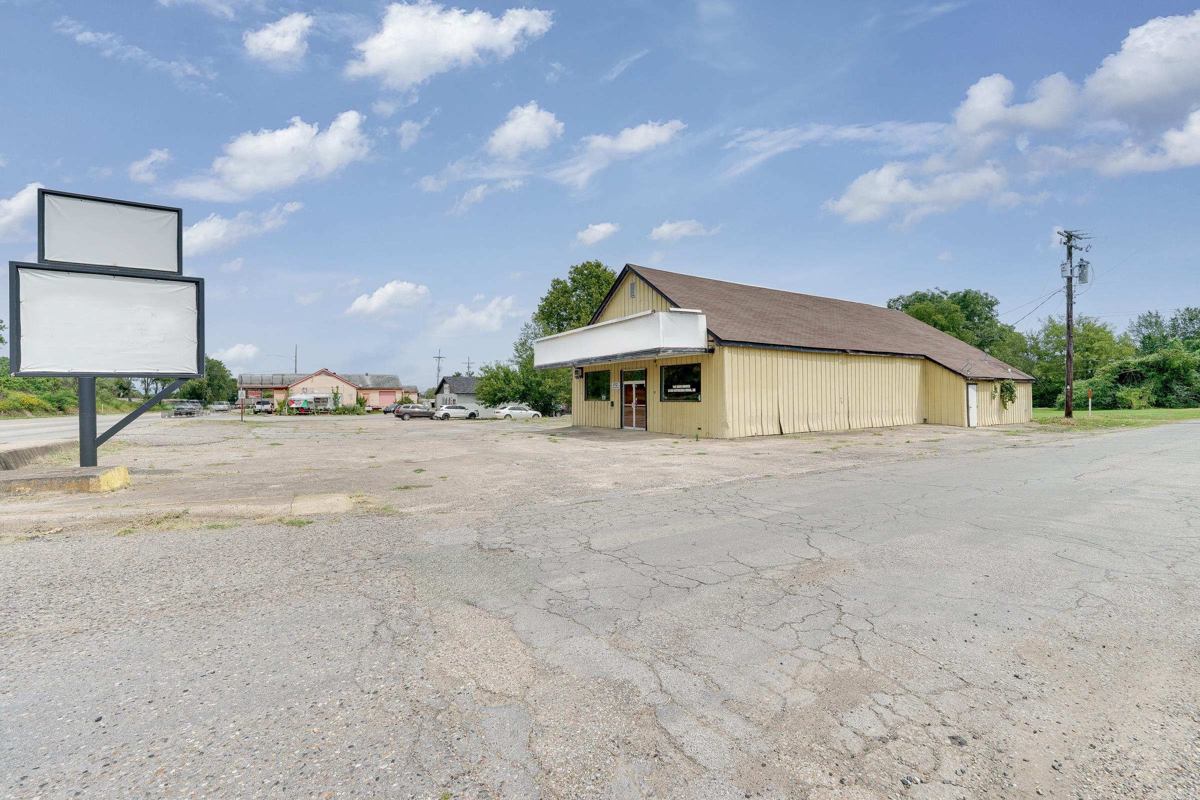 120 Hwy 71 S  Mena, AR