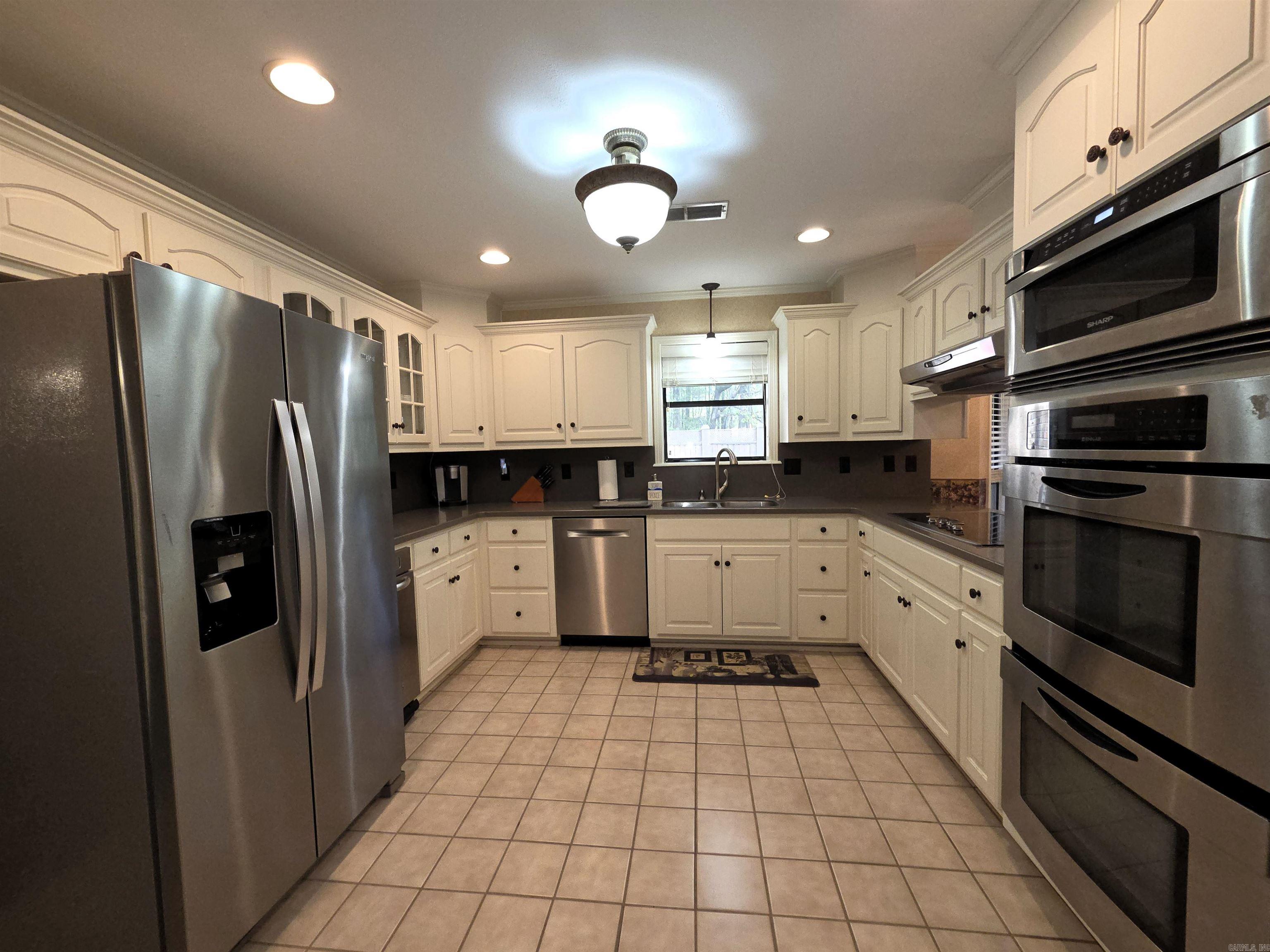 12 Elmwood Circle  Pine Bluff, AR