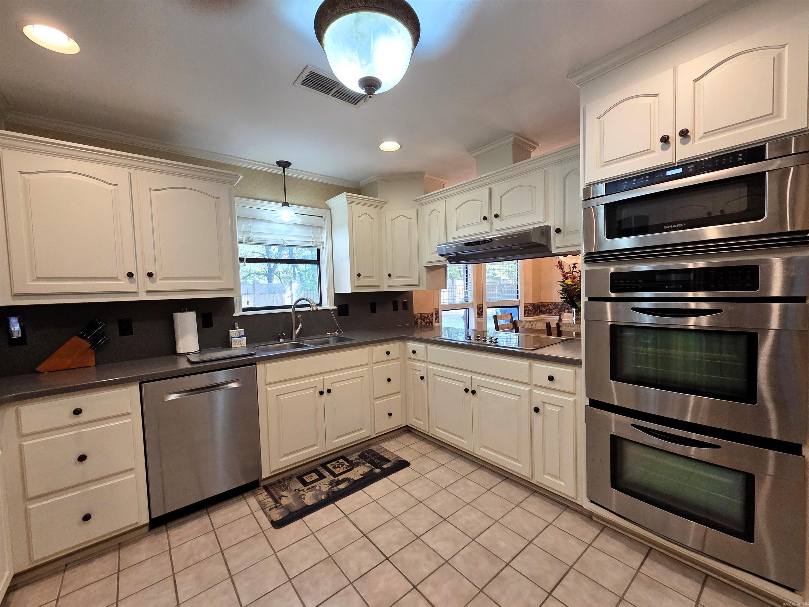 12 Elmwood Circle  Pine Bluff, AR