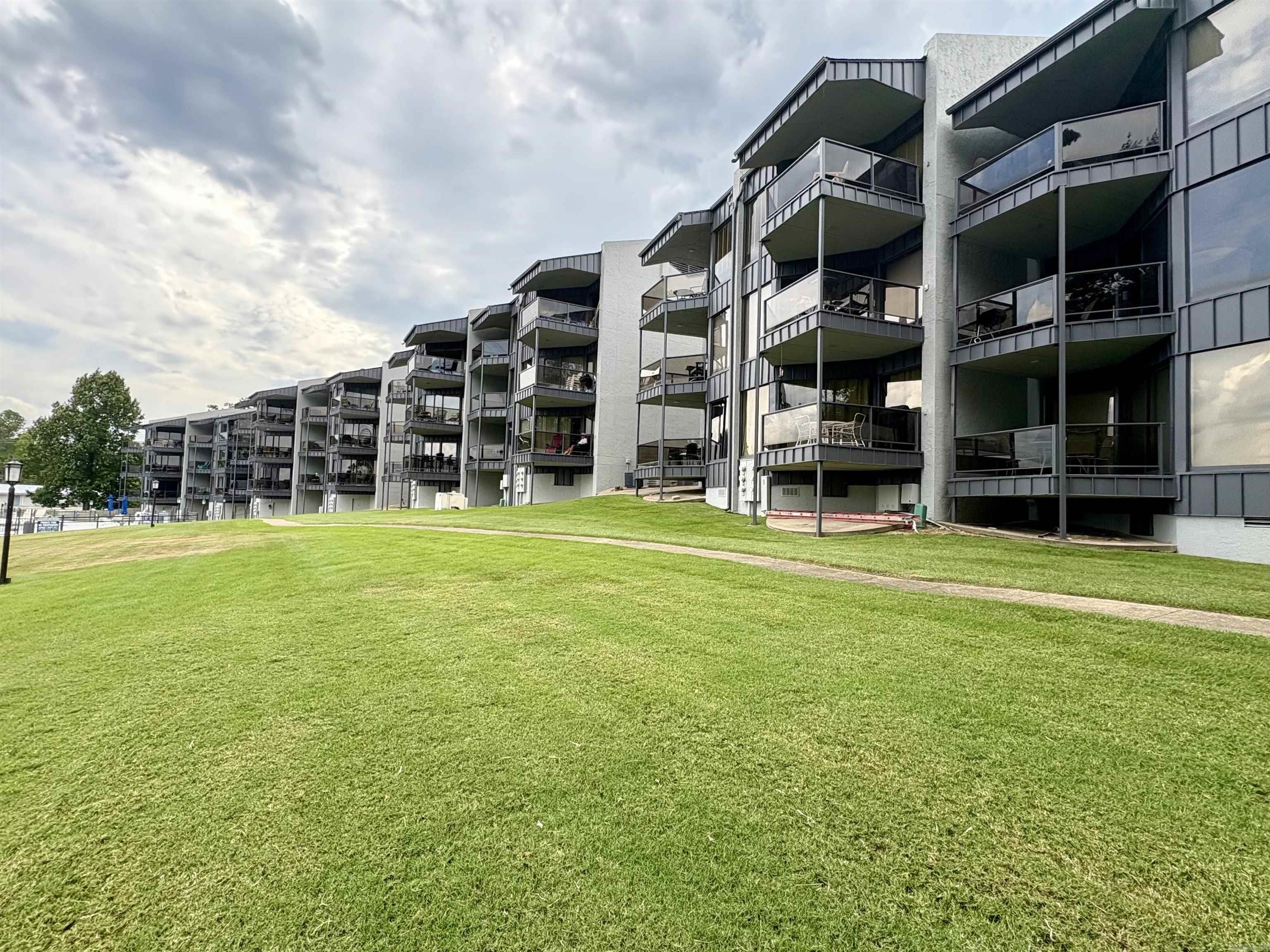 270 Lake Hamilton  Hot Springs, AR