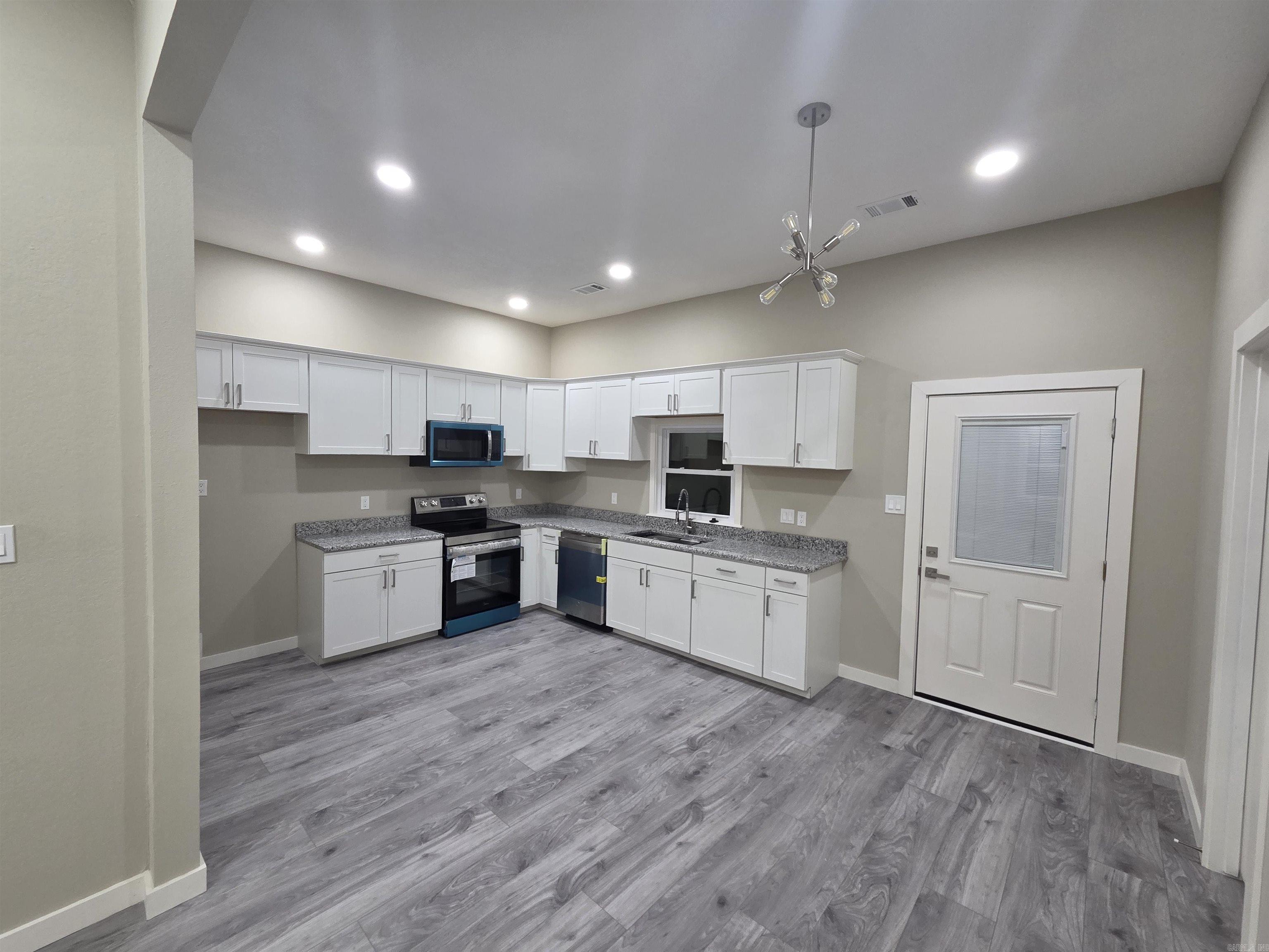 2411 S Schiller  Little Rock, AR