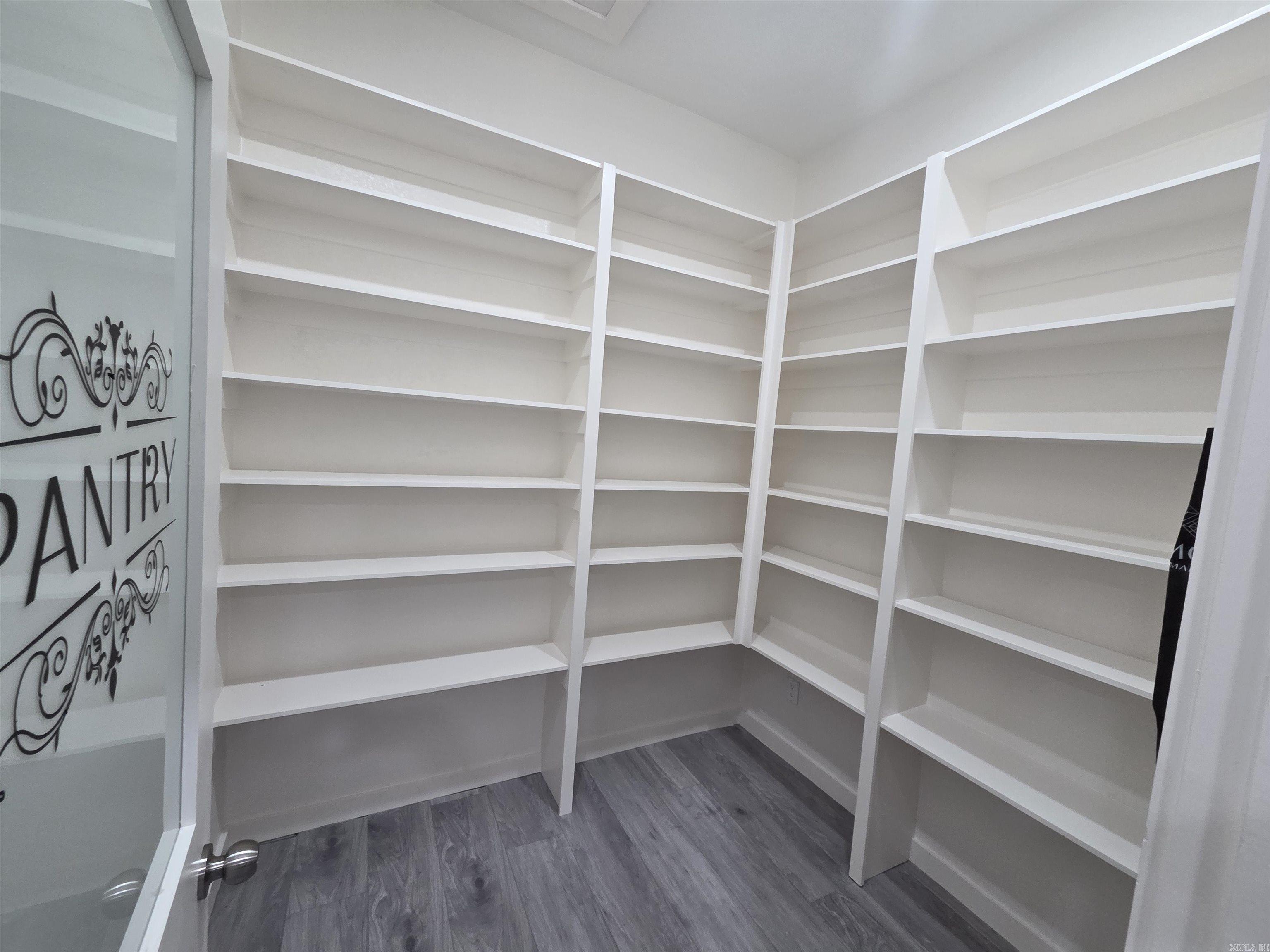 2411 S Schiller  Little Rock, AR