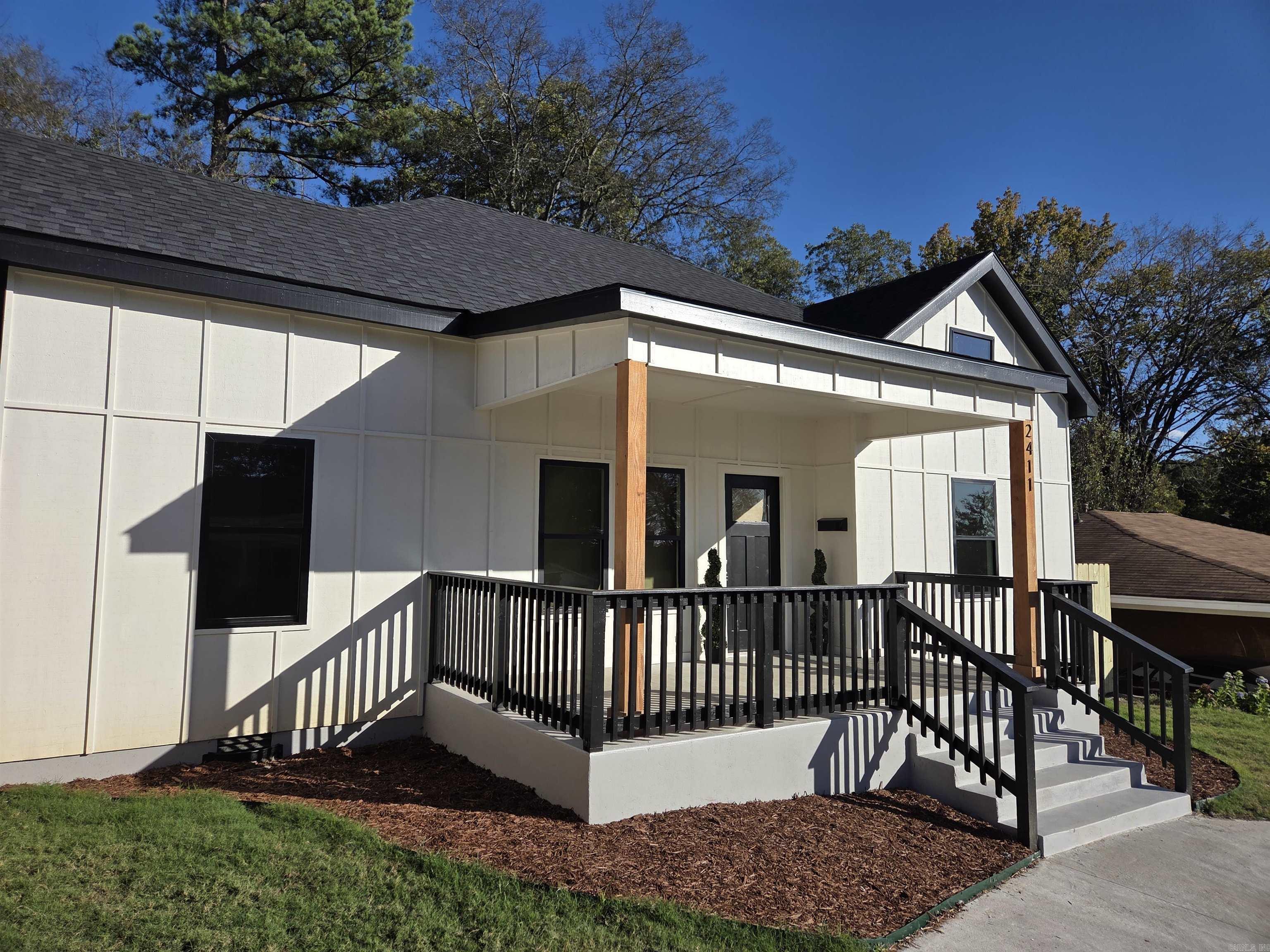 2411 S Schiller  Little Rock, AR