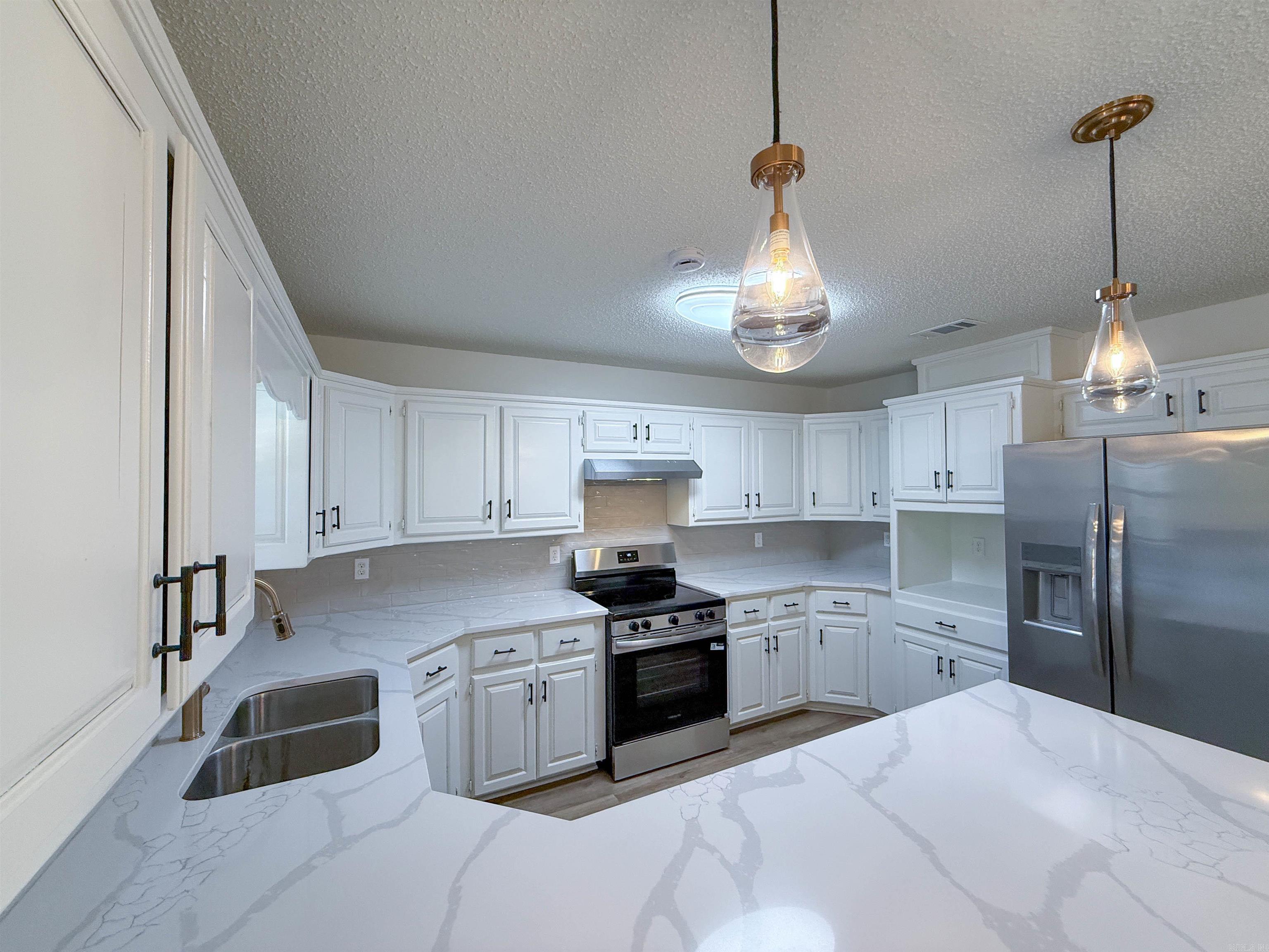 11706 Shady Creek Dr  Little Rock, AR