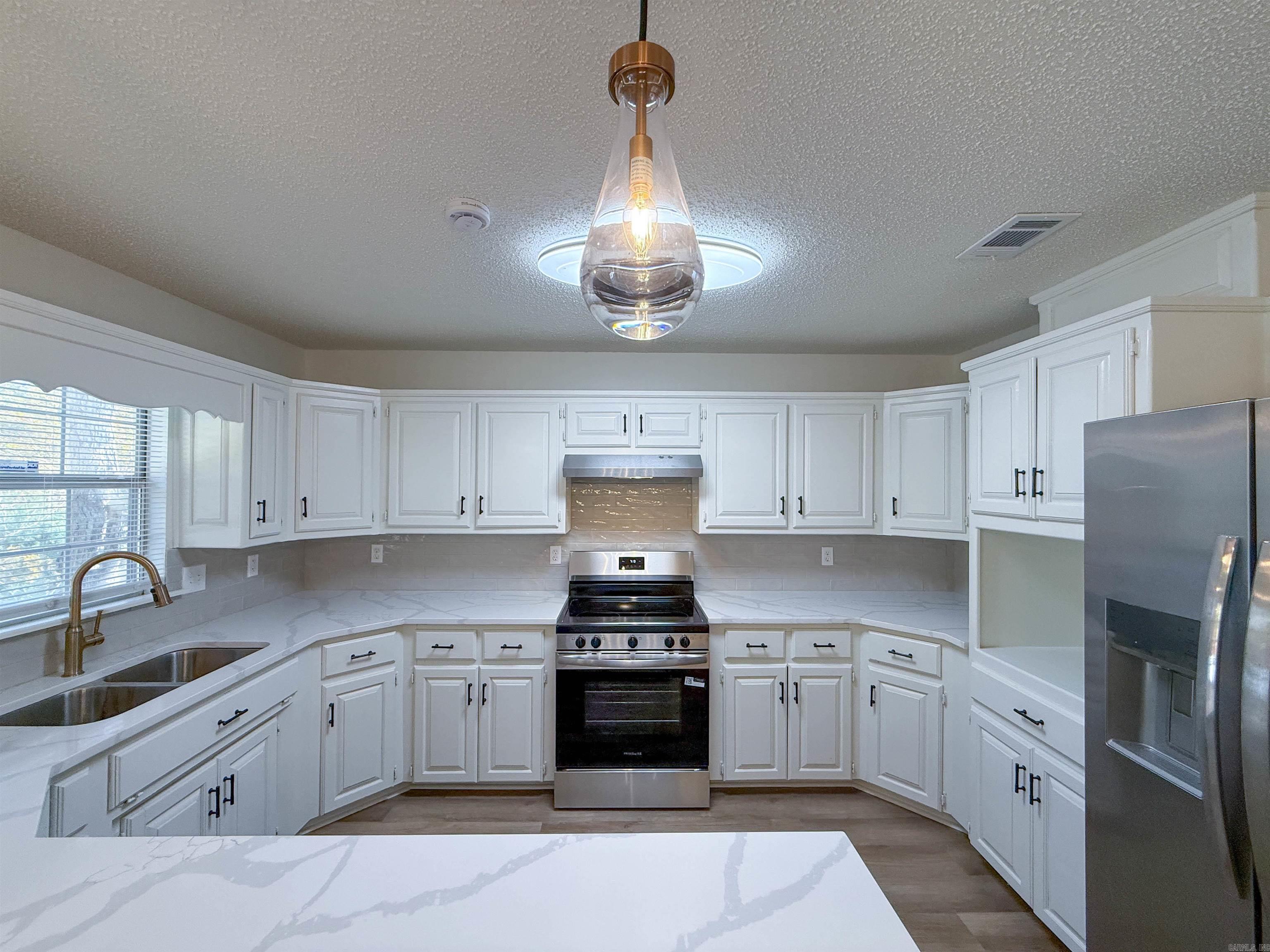 11706 Shady Creek Dr  Little Rock, AR