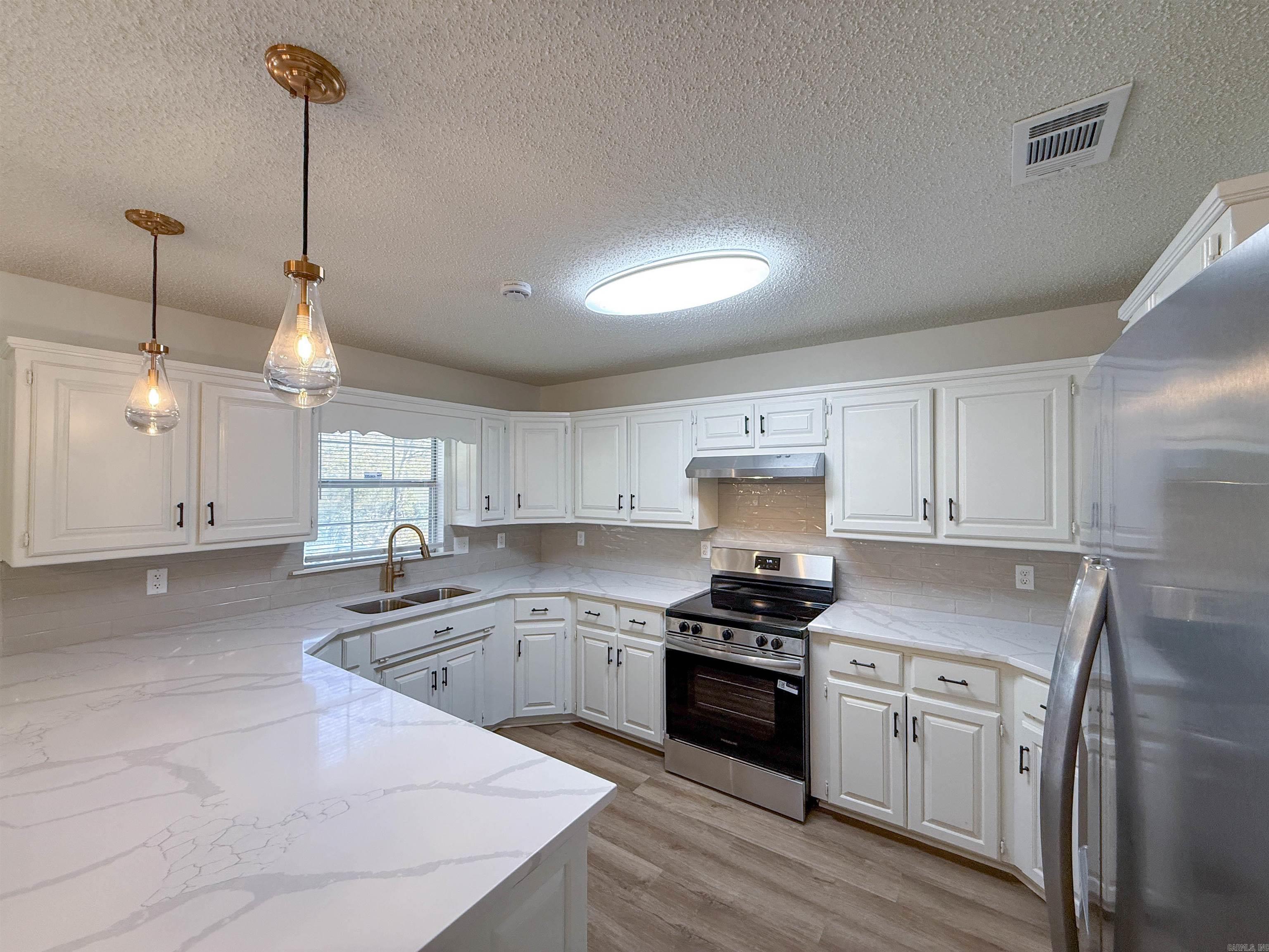 11706 Shady Creek Dr  Little Rock, AR