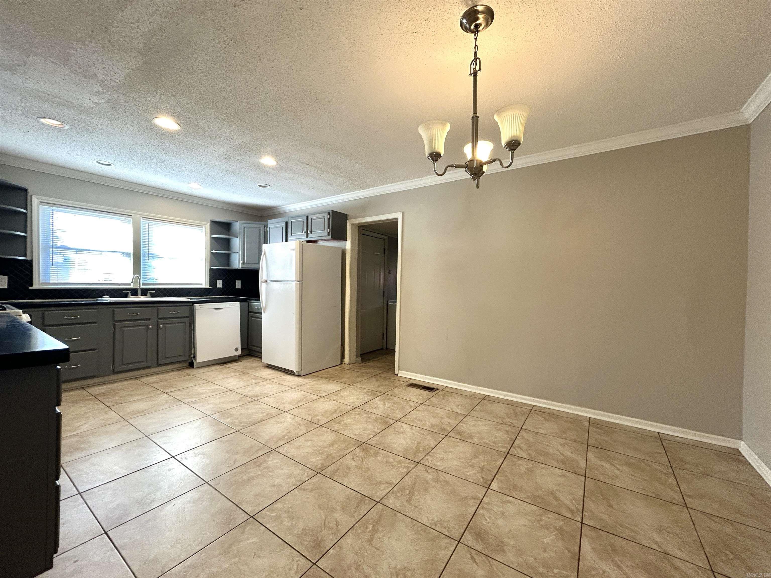 301 W Pine  Benton, AR