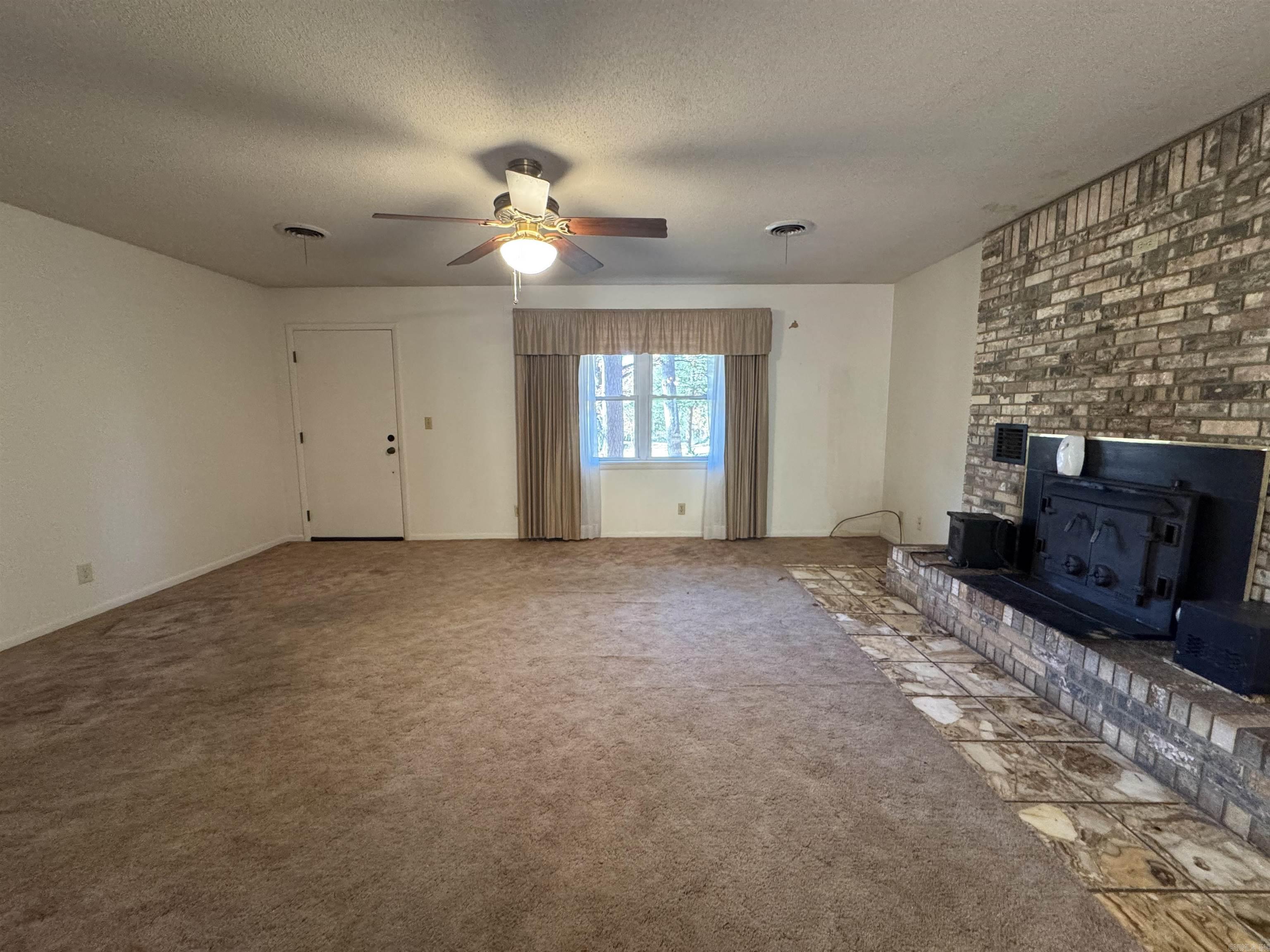 147 Memory  Clinton, AR