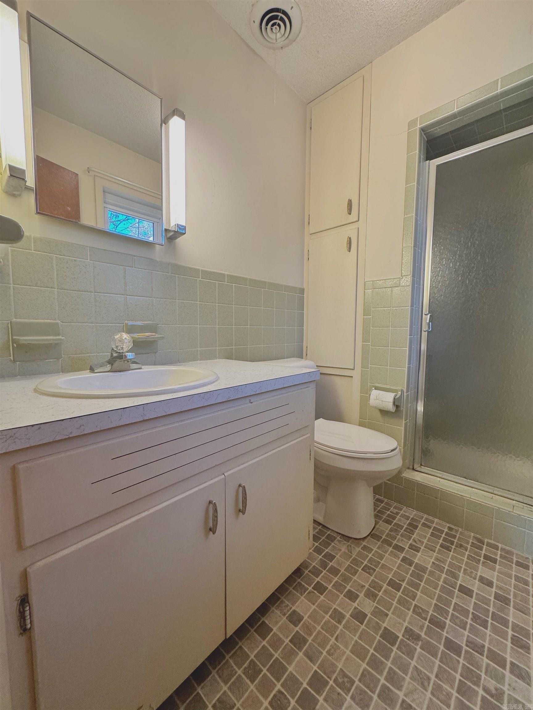 147 Memory  Clinton, AR