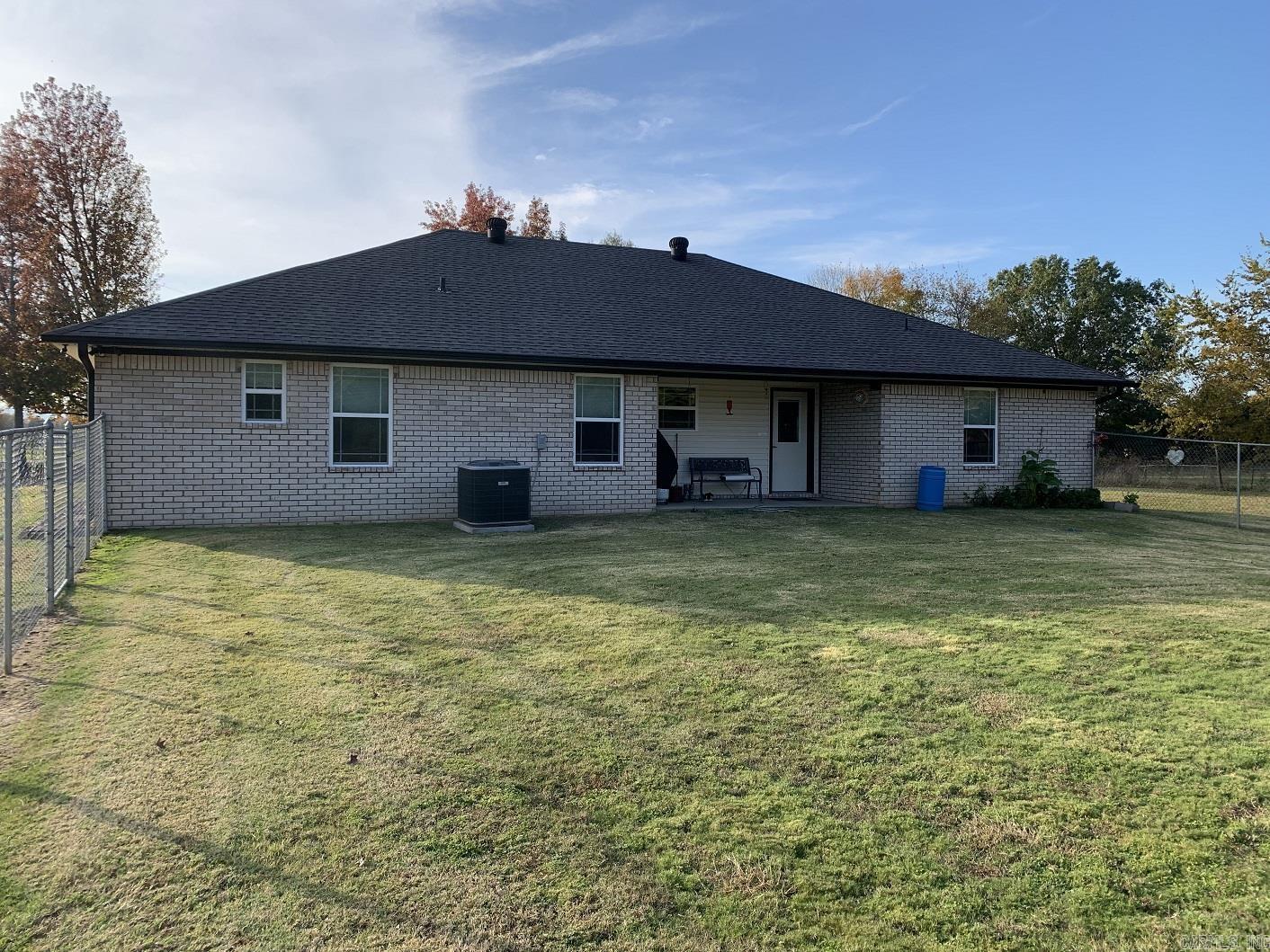 1544 Sweeden  Russellville, AR