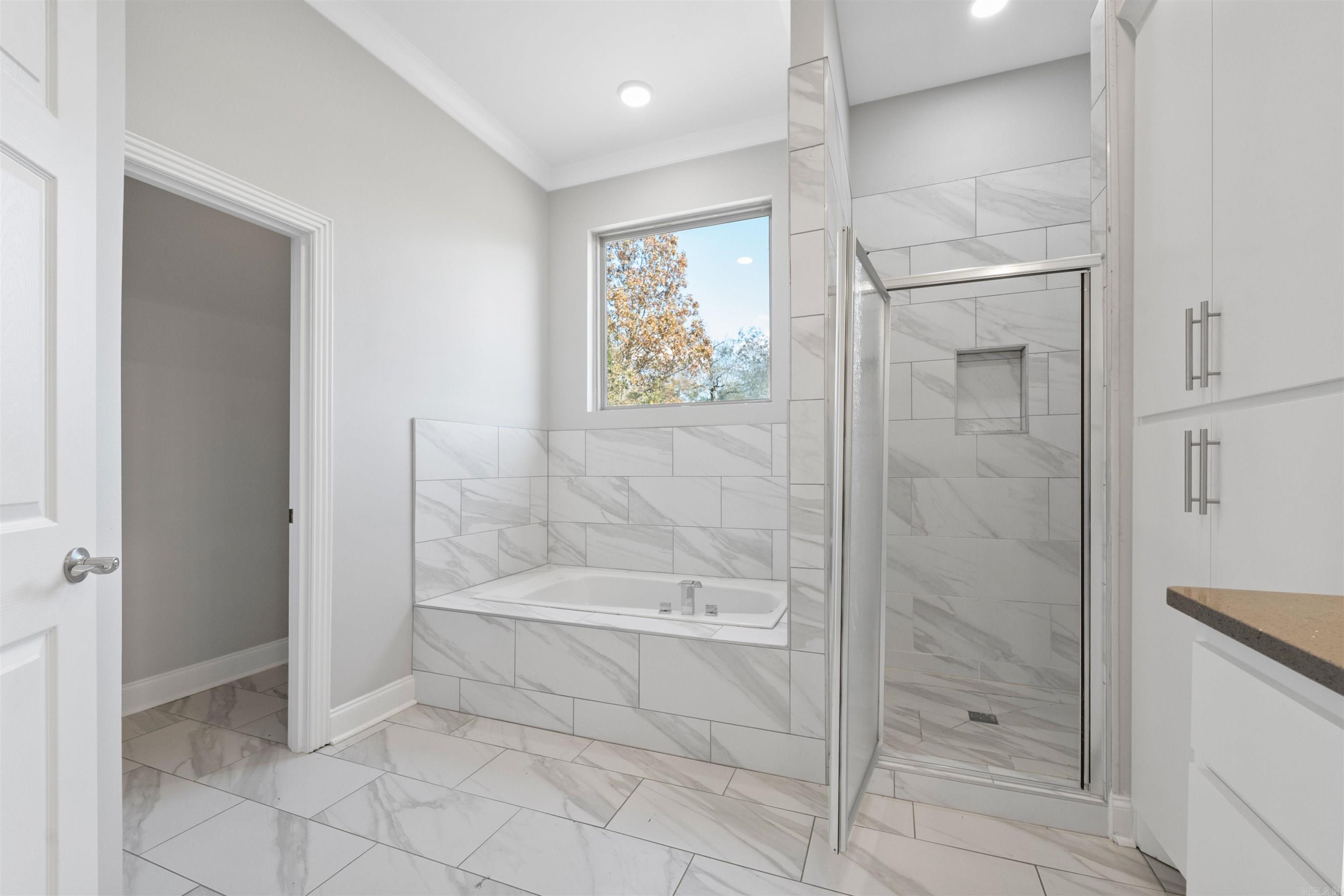 7926 S Shoreline  Benton, AR