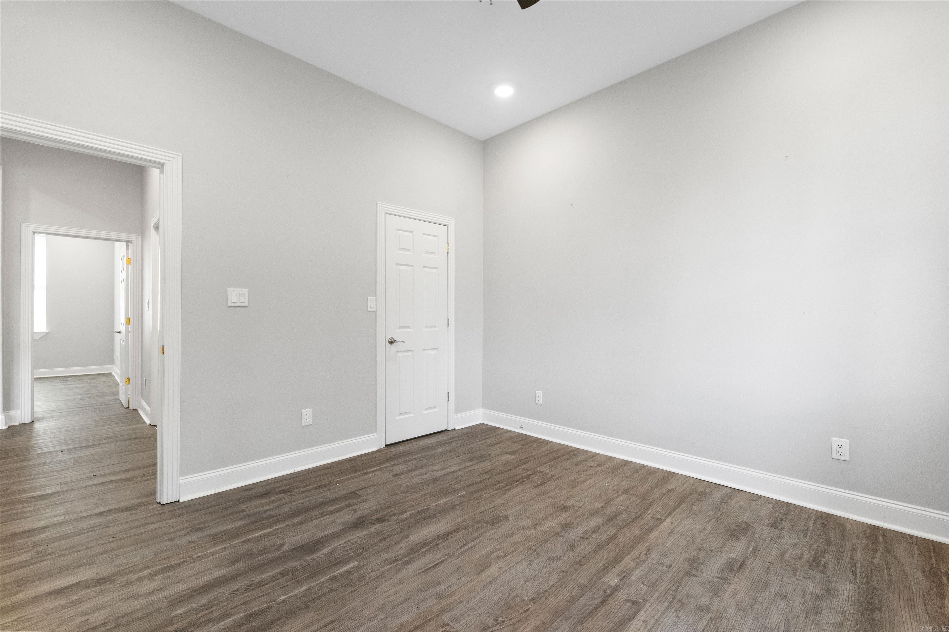 7926 S Shoreline  Benton, AR