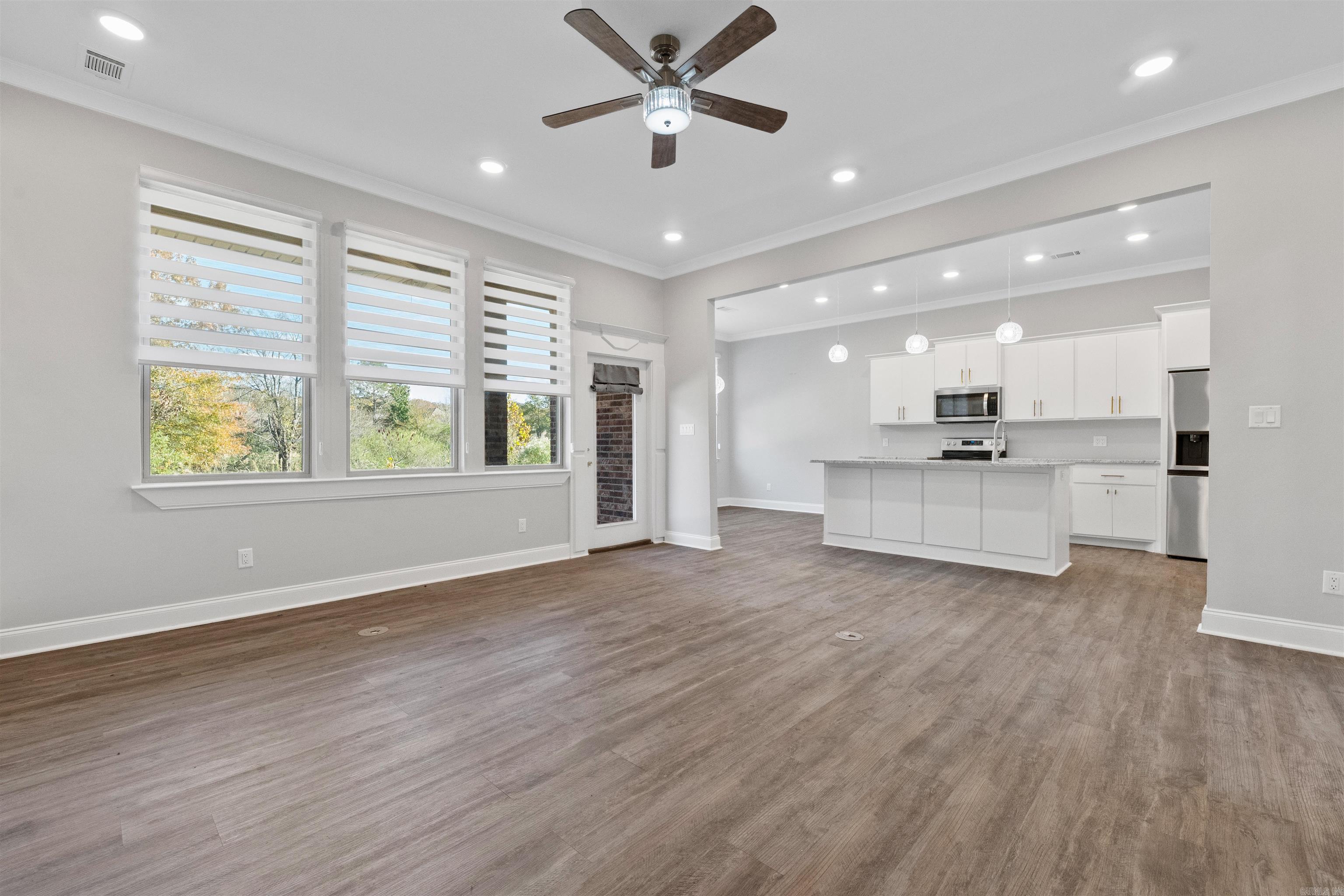 7926 S Shoreline  Benton, AR