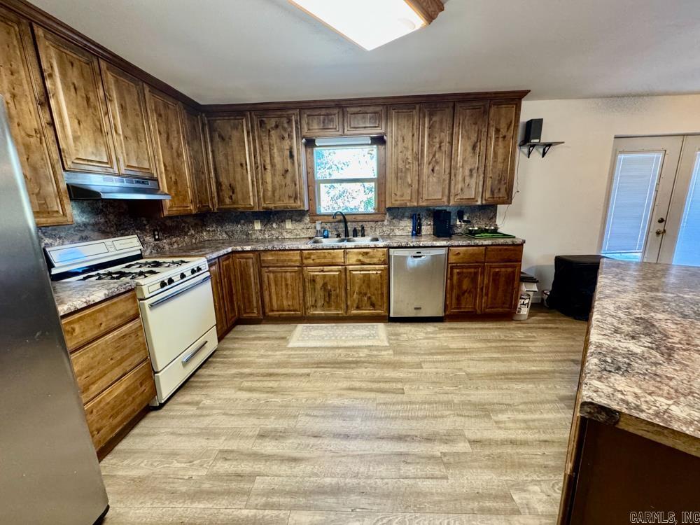 8043 Holly Mountain  Clinton, AR