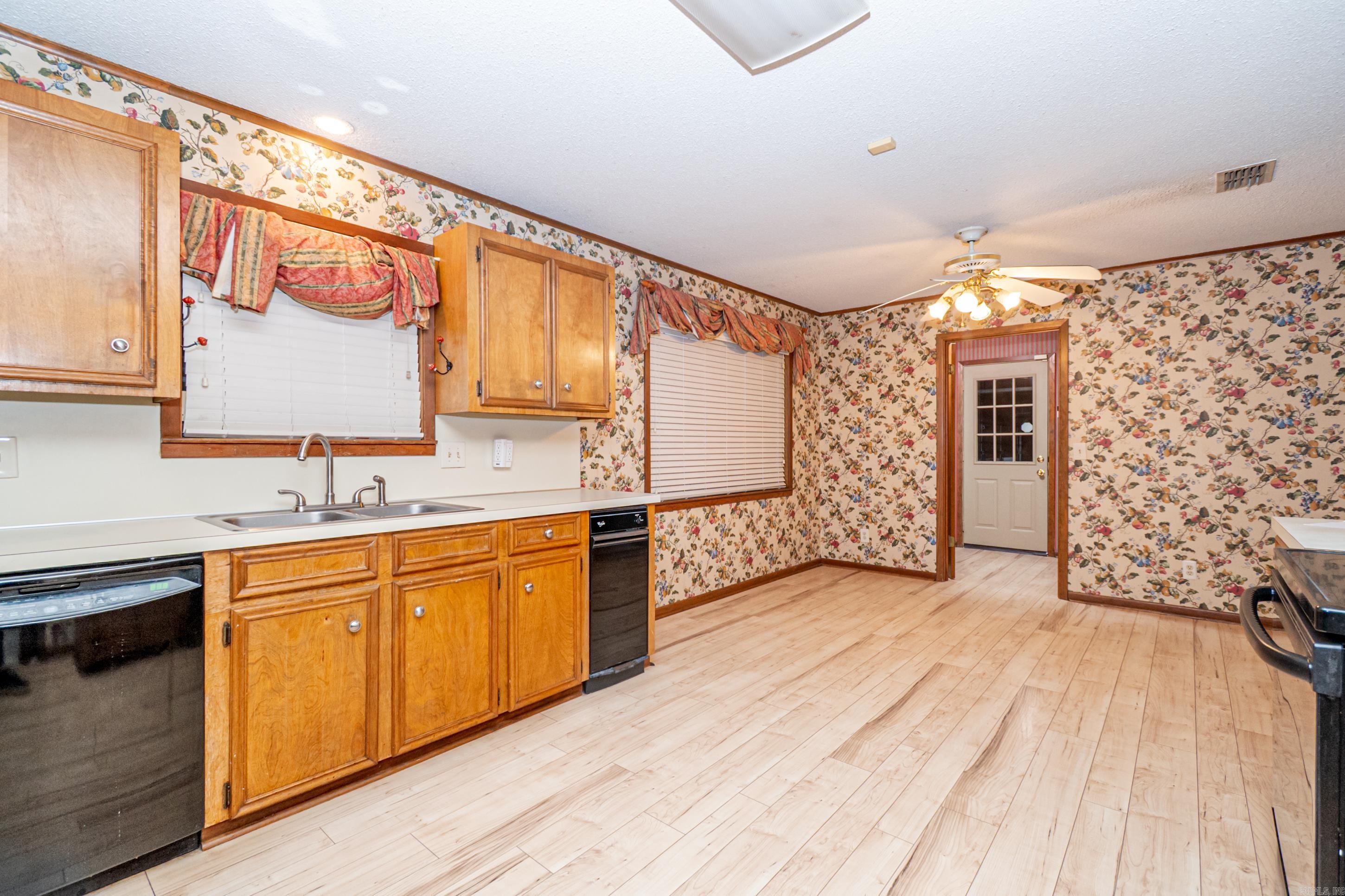 2010 W Oak St  El Dorado, AR