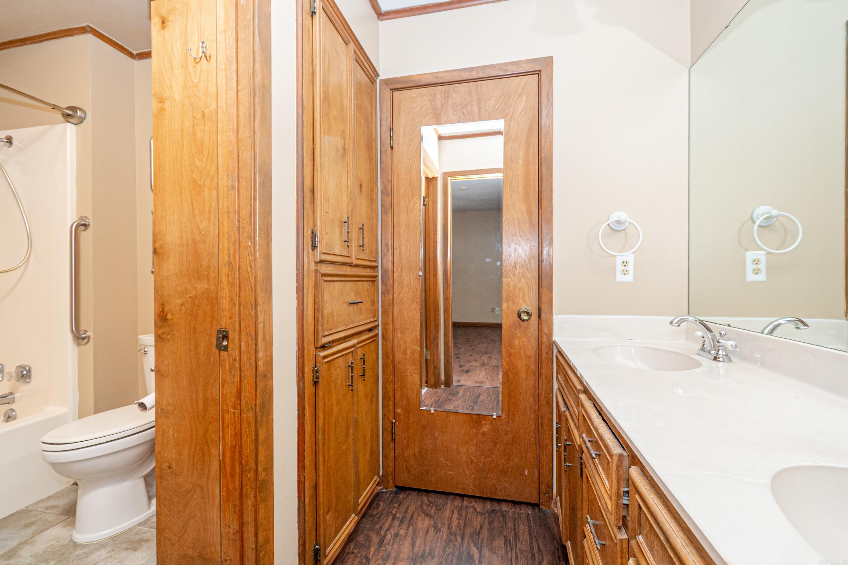 2010 W Oak St  El Dorado, AR