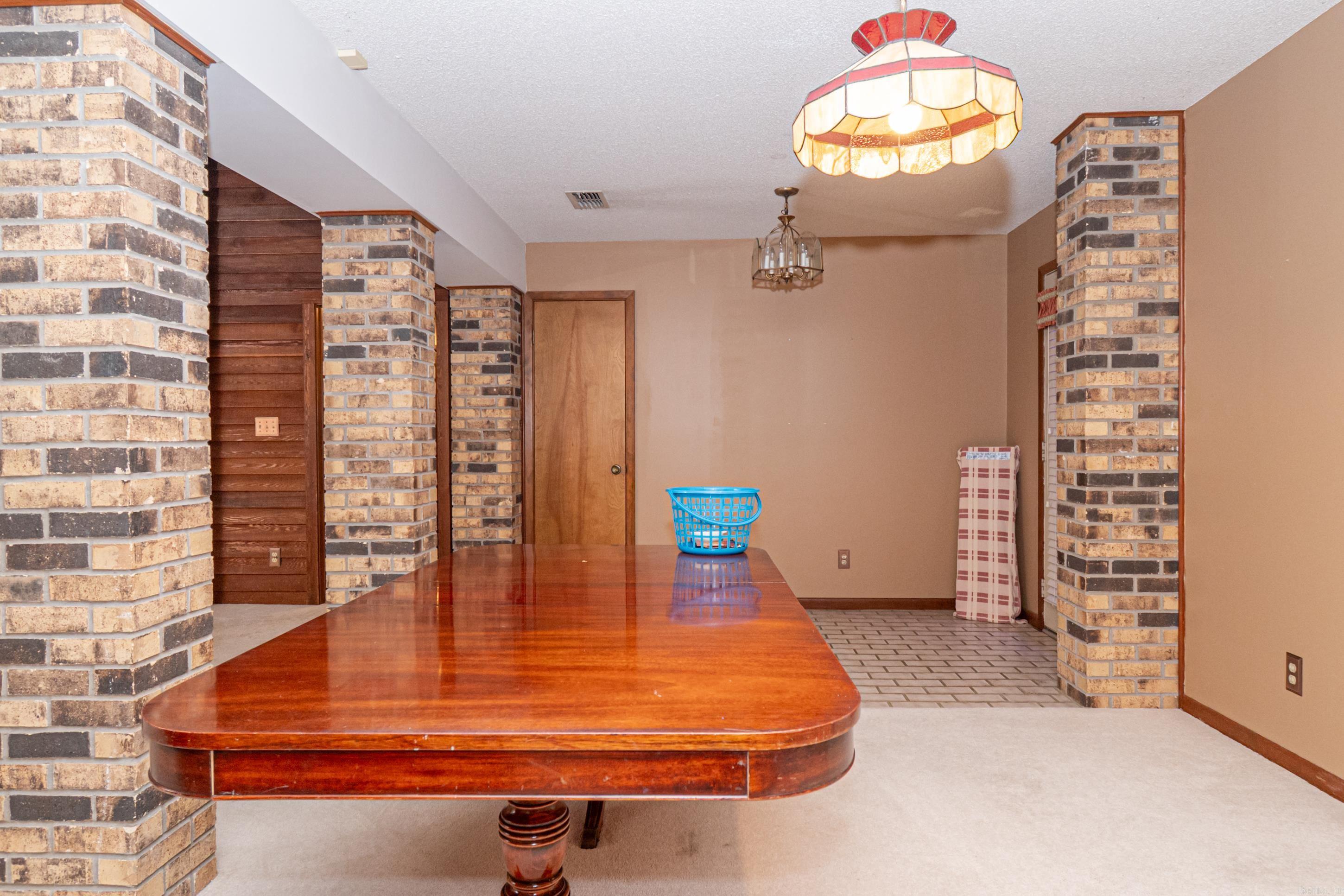 2010 W Oak St  El Dorado, AR