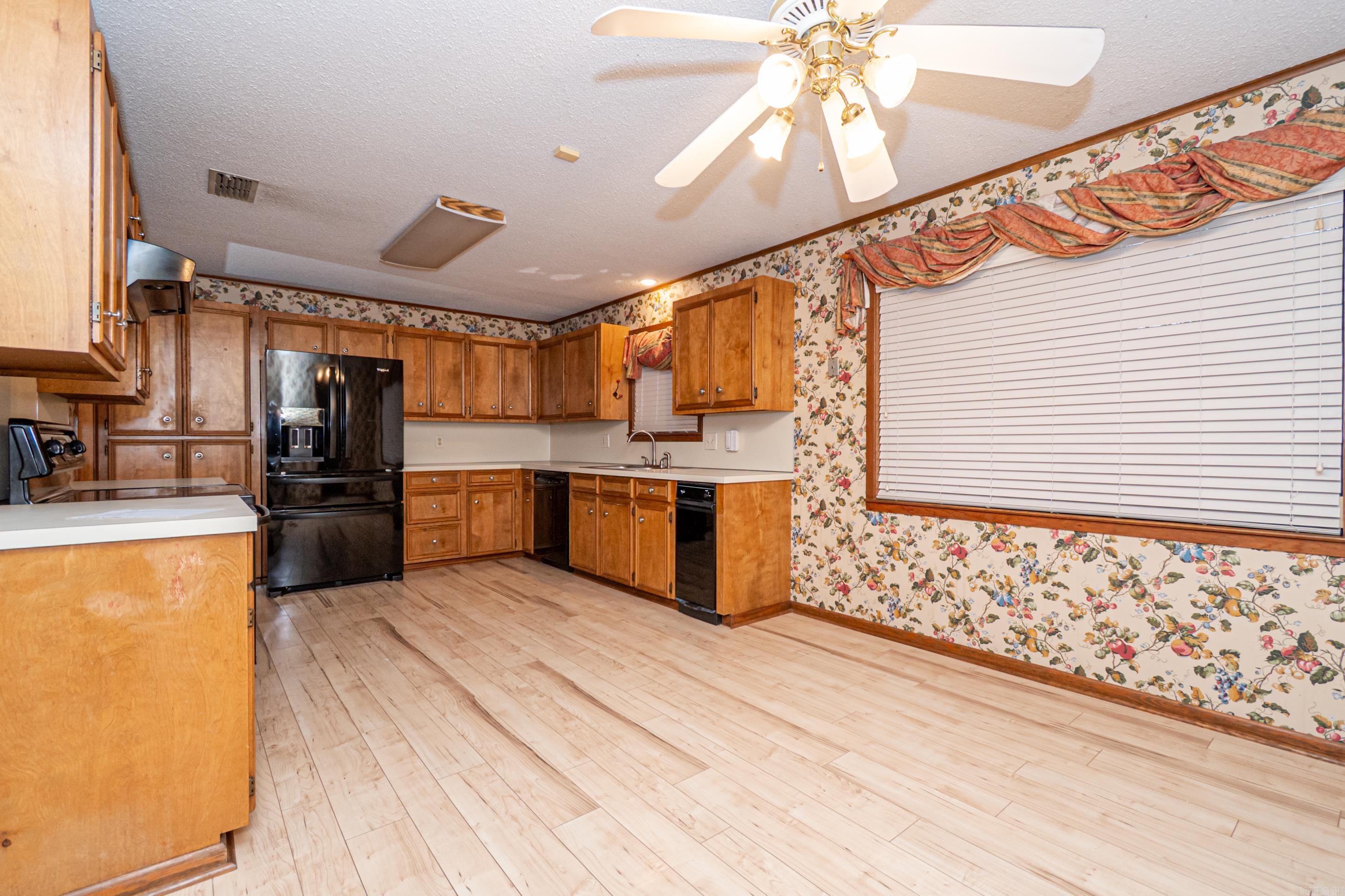 2010 W Oak St  El Dorado, AR