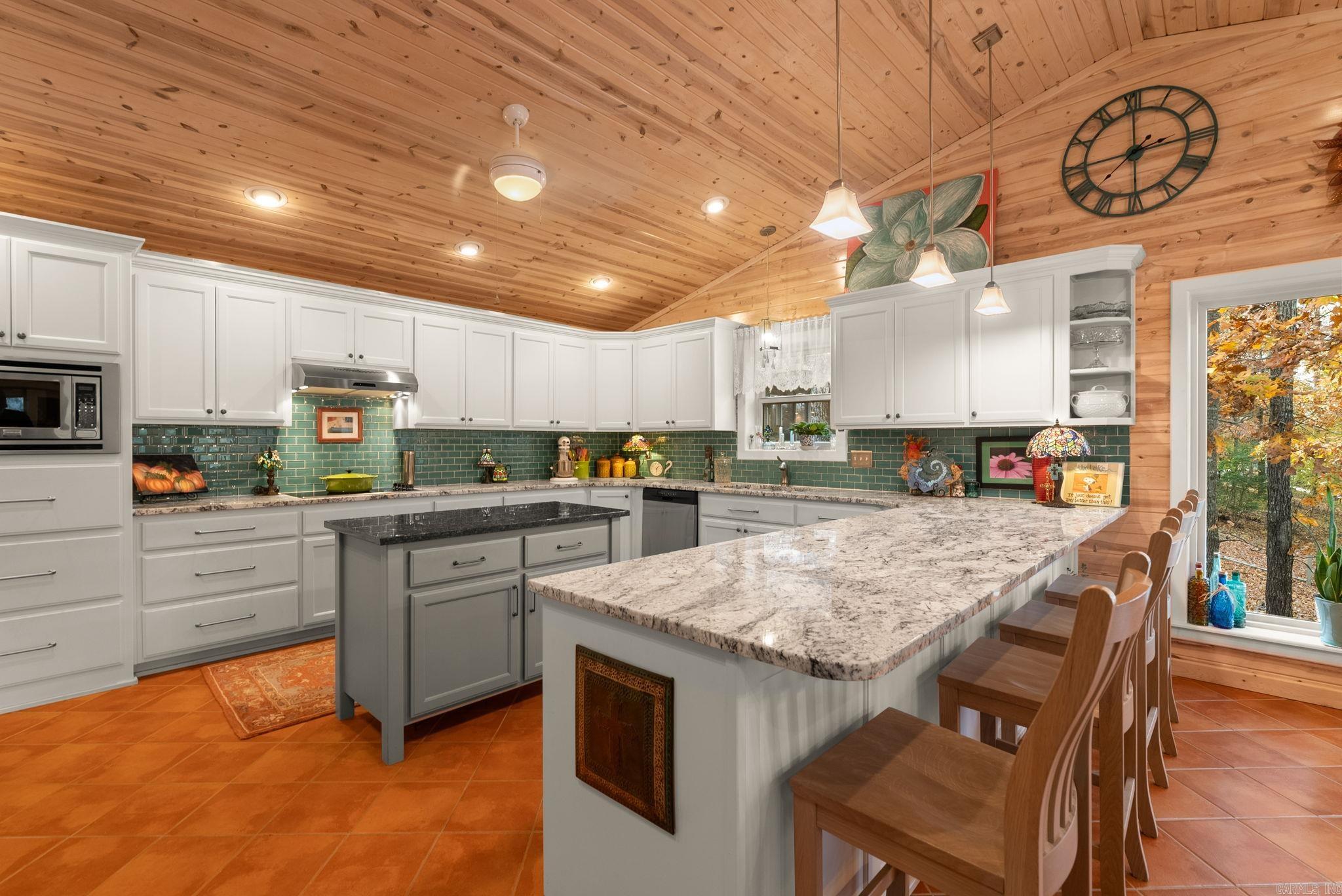 124 Sylvan Shores Dr.  Edgemont, AR