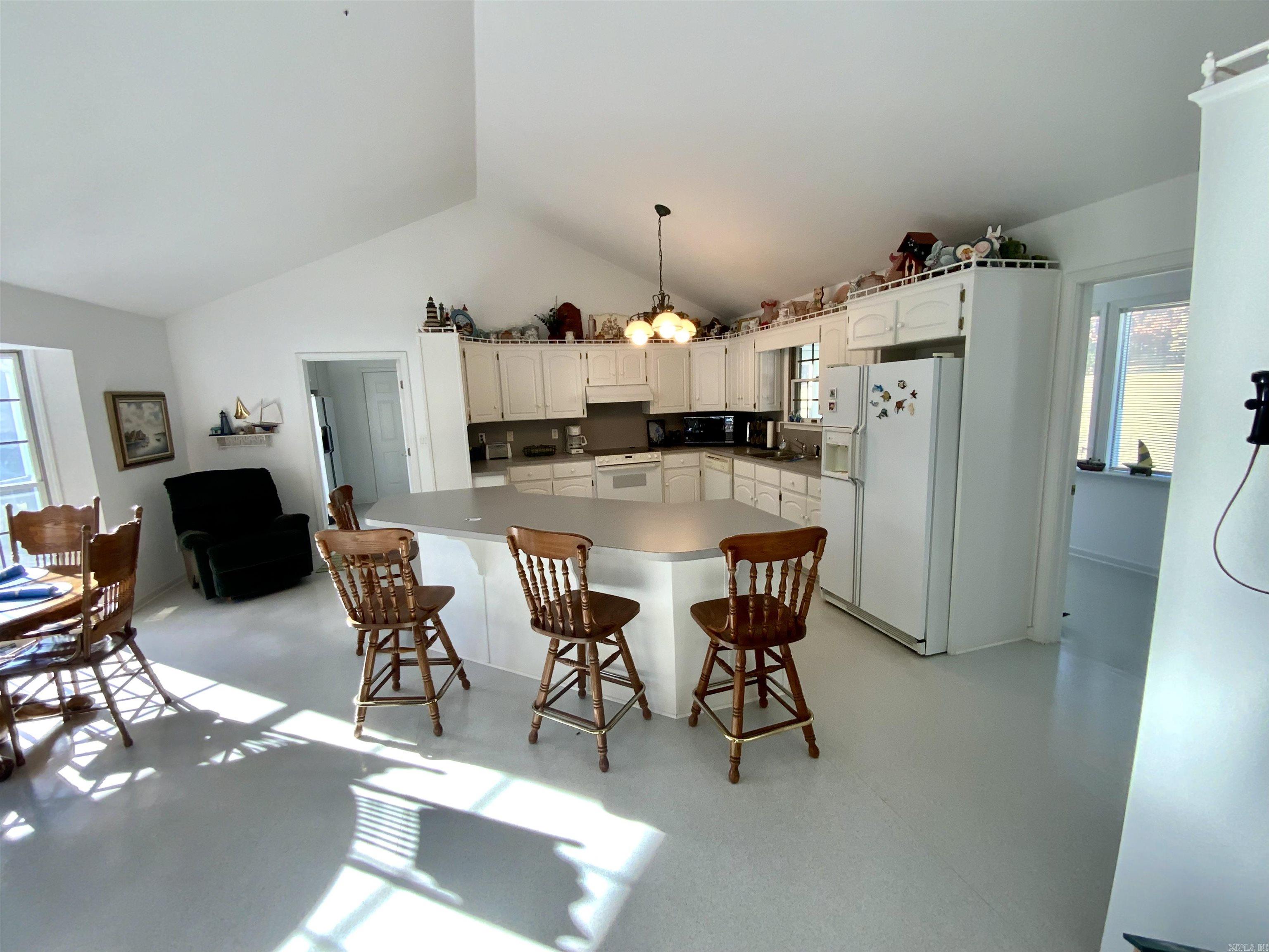 949 DeKalb  Tumbling Shoals, AR