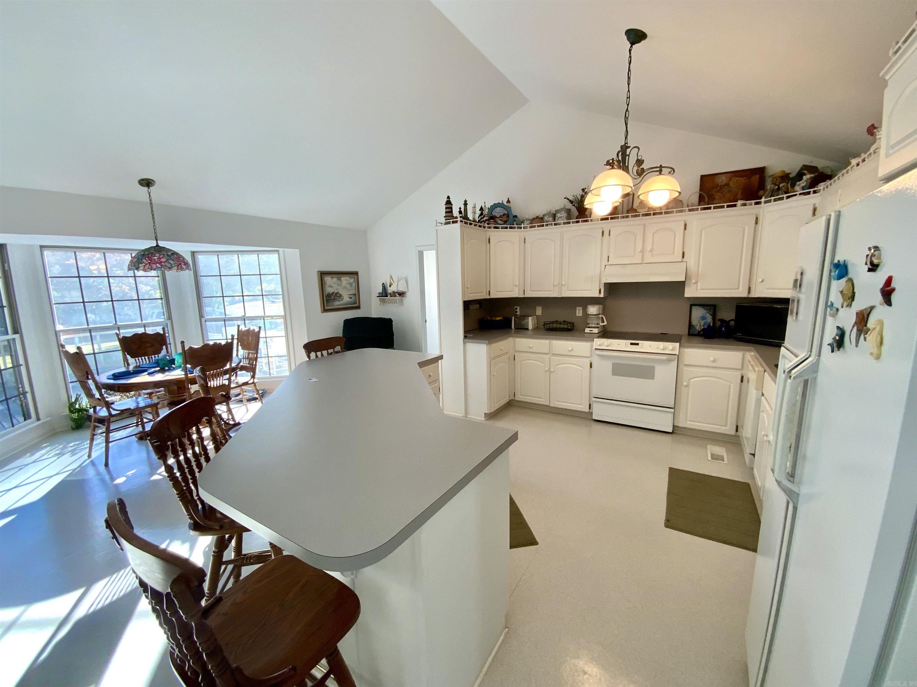 949 DeKalb  Tumbling Shoals, AR