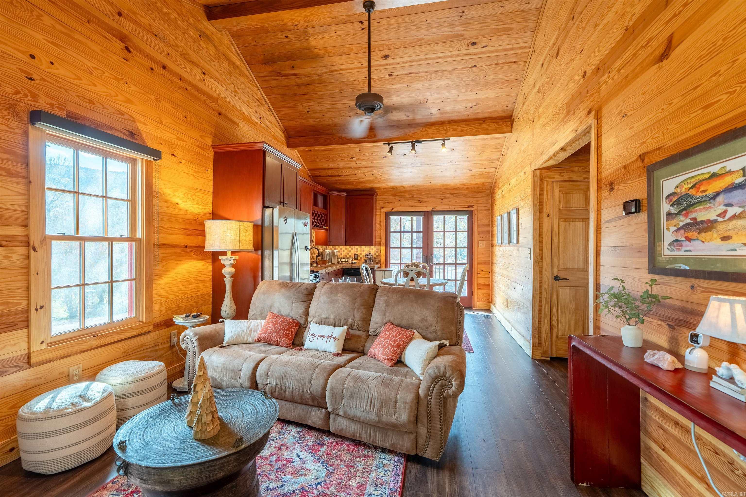 295 Primrose Creek  Heber Springs, AR