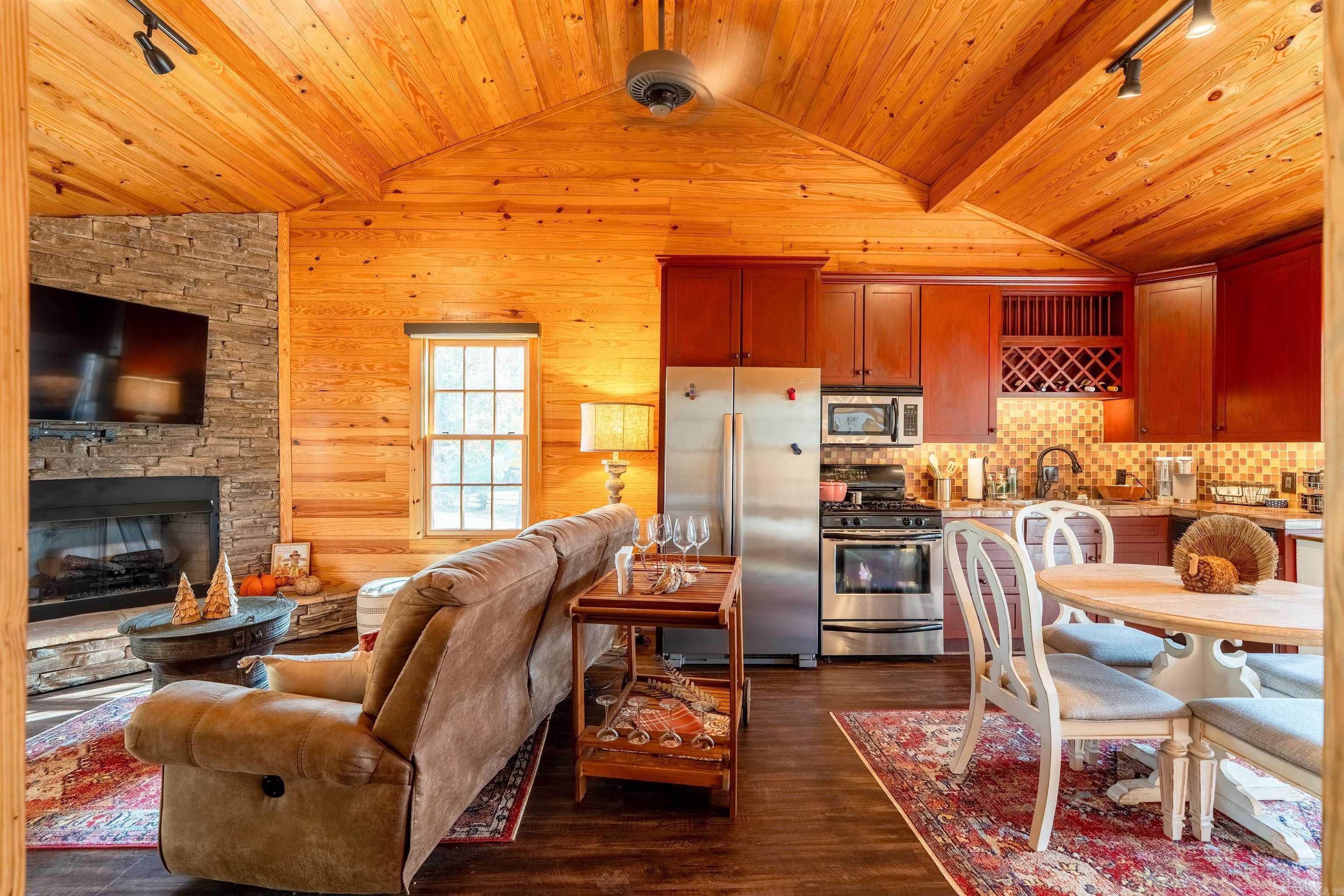 295 Primrose Creek  Heber Springs, AR