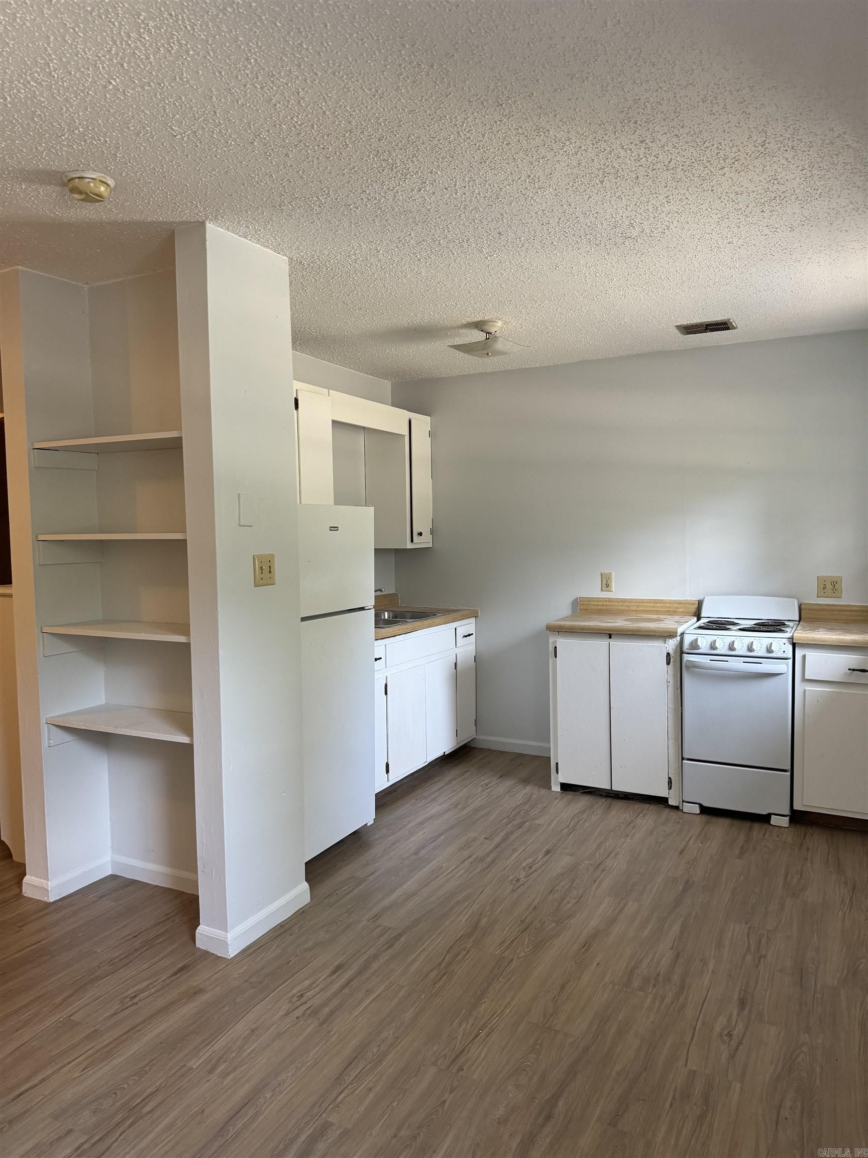 1600 N Lane  White Hall, AR