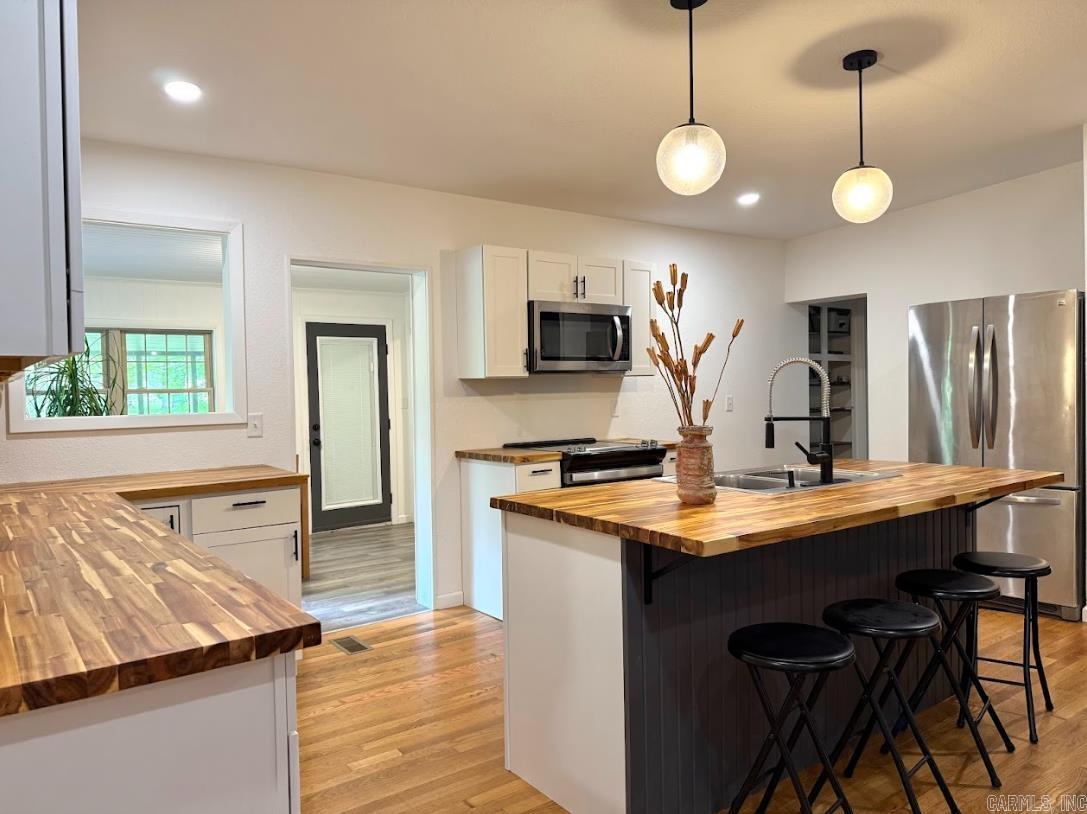 601 Clarence St.  Mountain View, AR