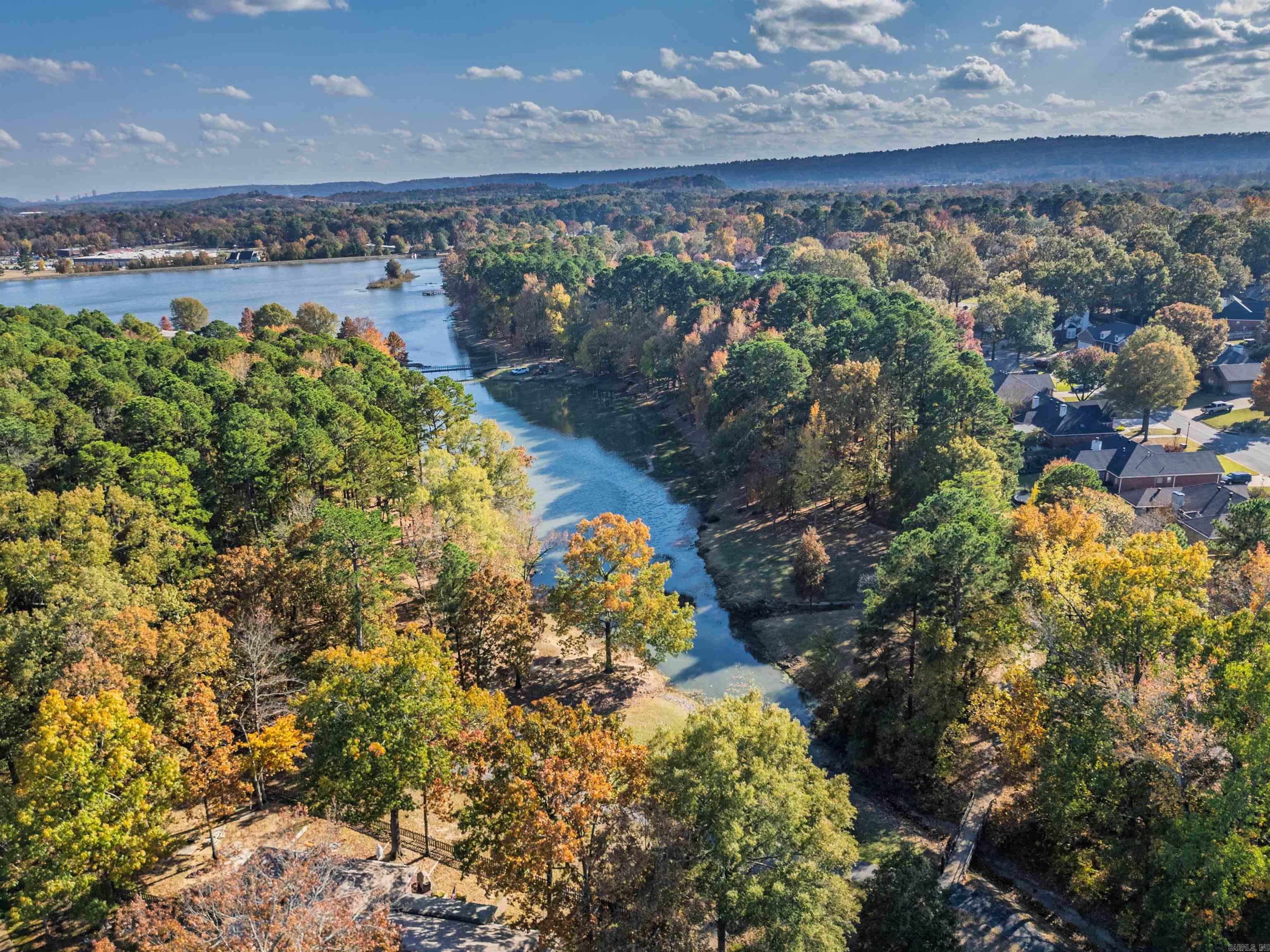 7 Blue Mountain Cv  Maumelle, AR