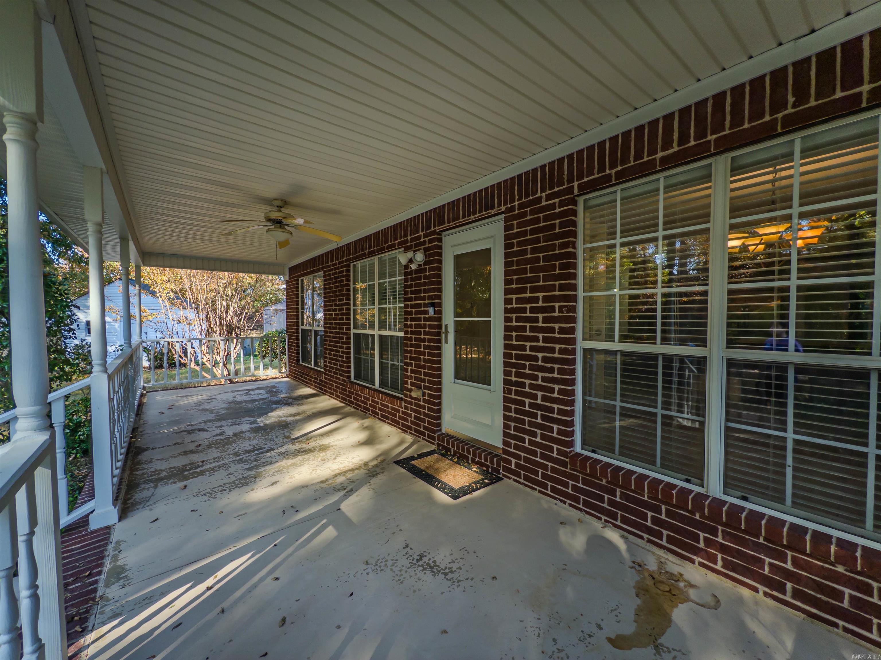 7 Blue Mountain Cv  Maumelle, AR