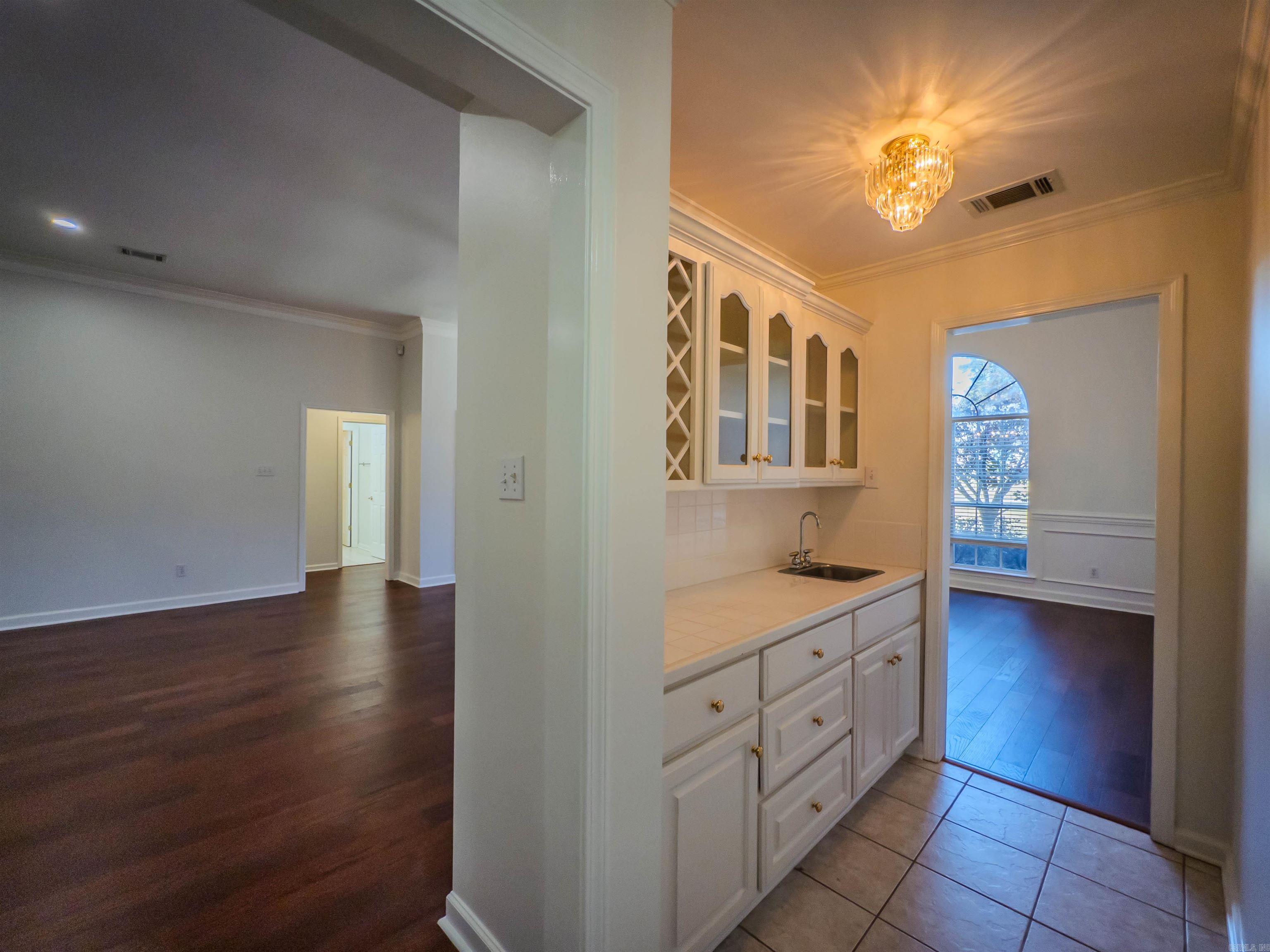 7 Blue Mountain Cv  Maumelle, AR