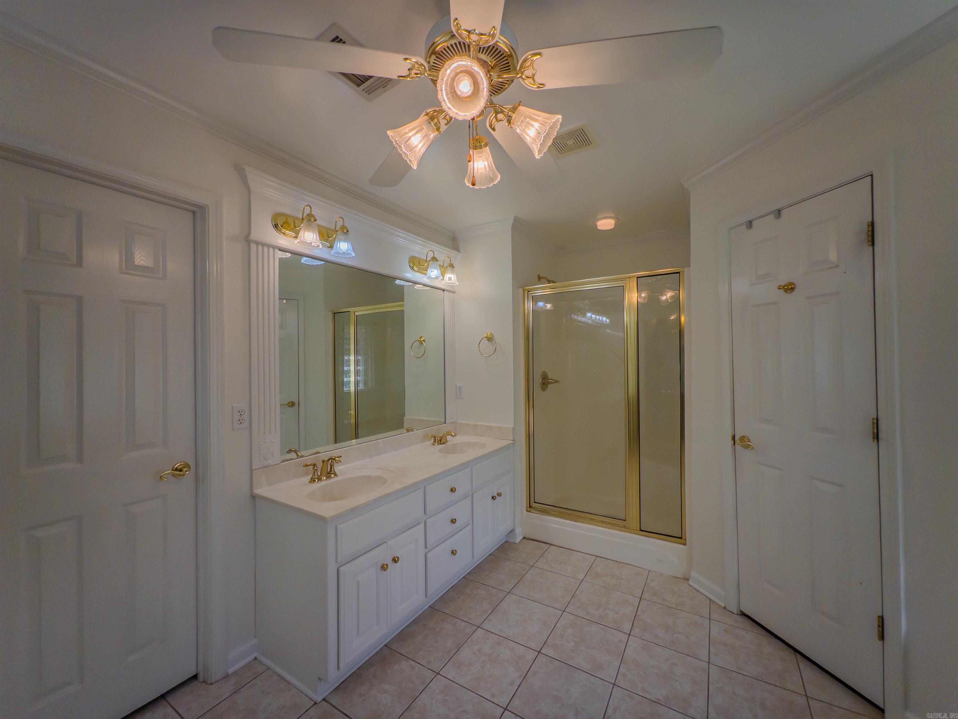 7 Blue Mountain Cv  Maumelle, AR