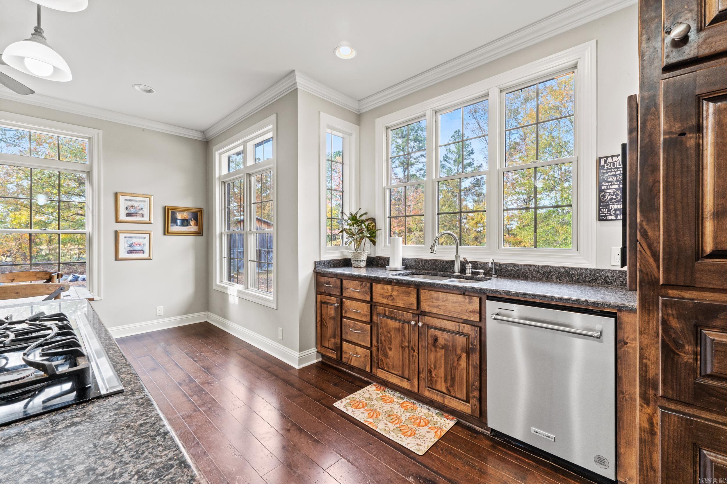 1919 Tudor Loop  Benton, AR