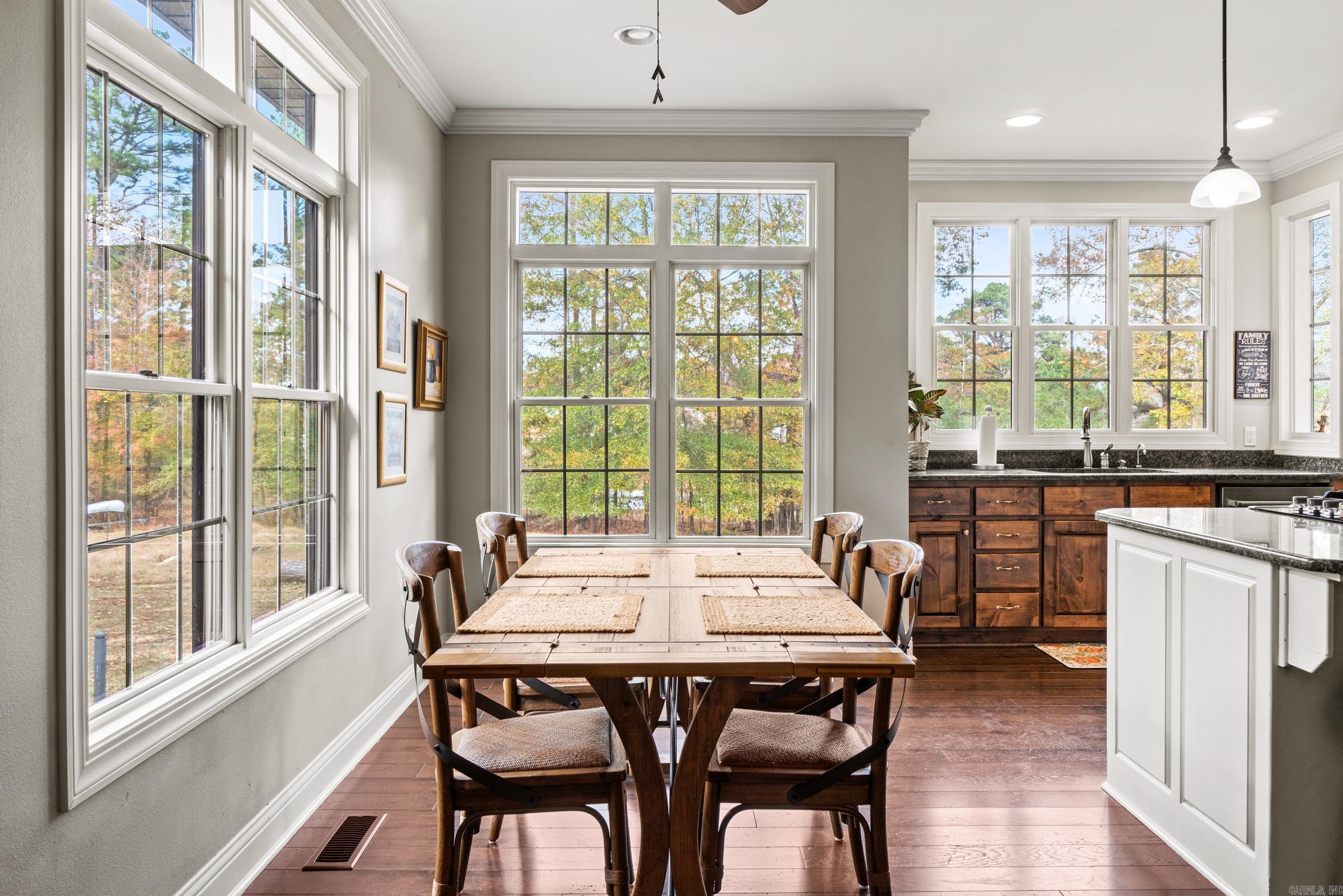 1919 Tudor Loop  Benton, AR