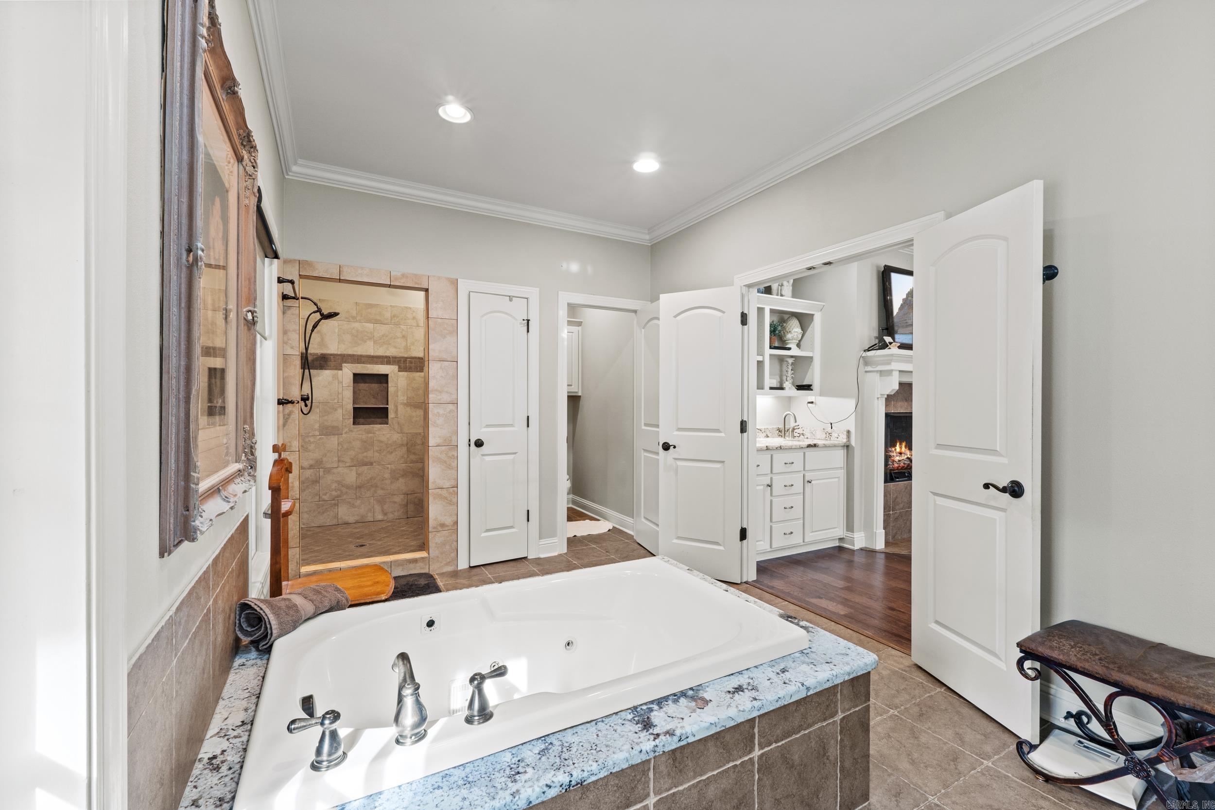 1919 Tudor Loop  Benton, AR