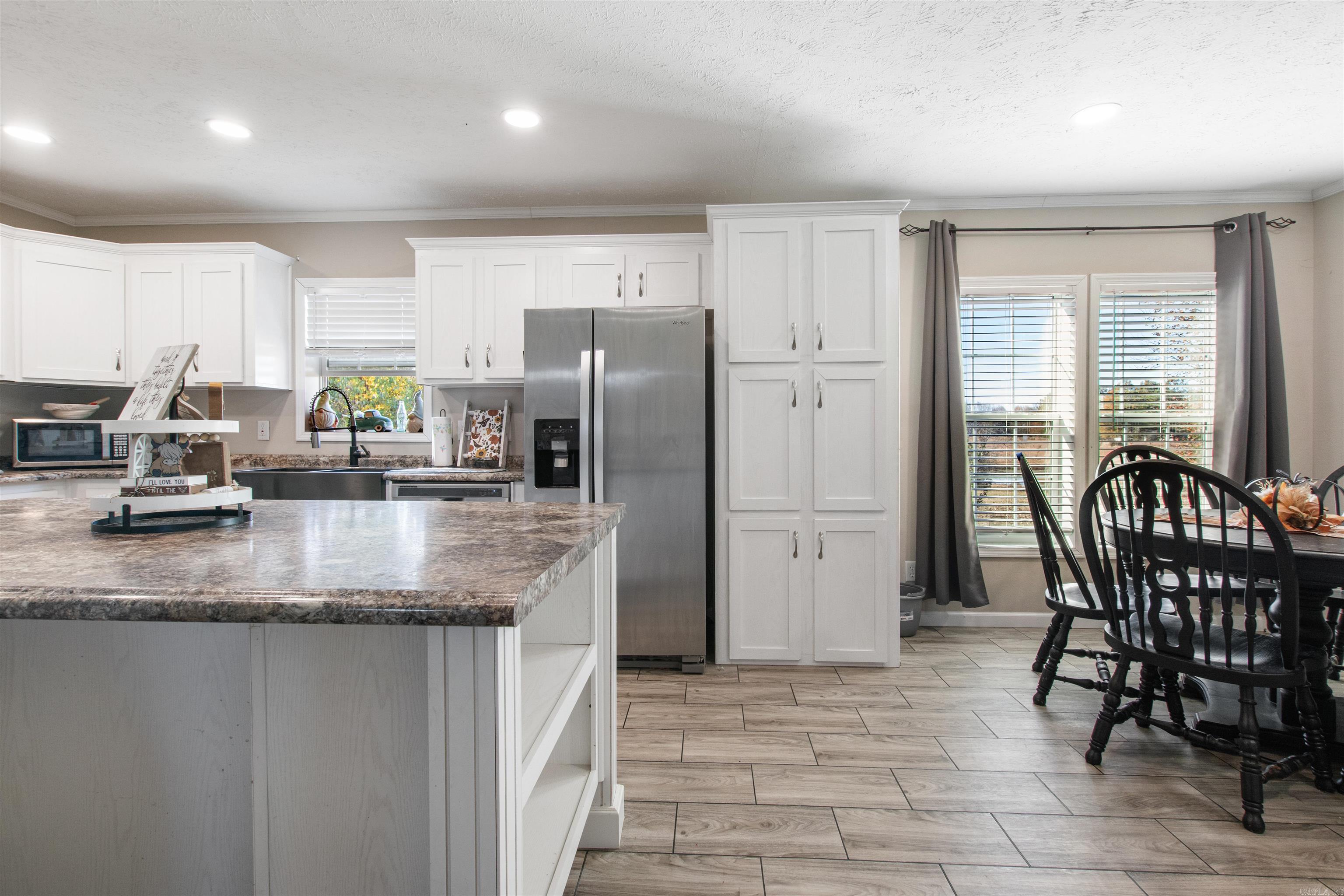 160 Oak Grove  Austin, AR