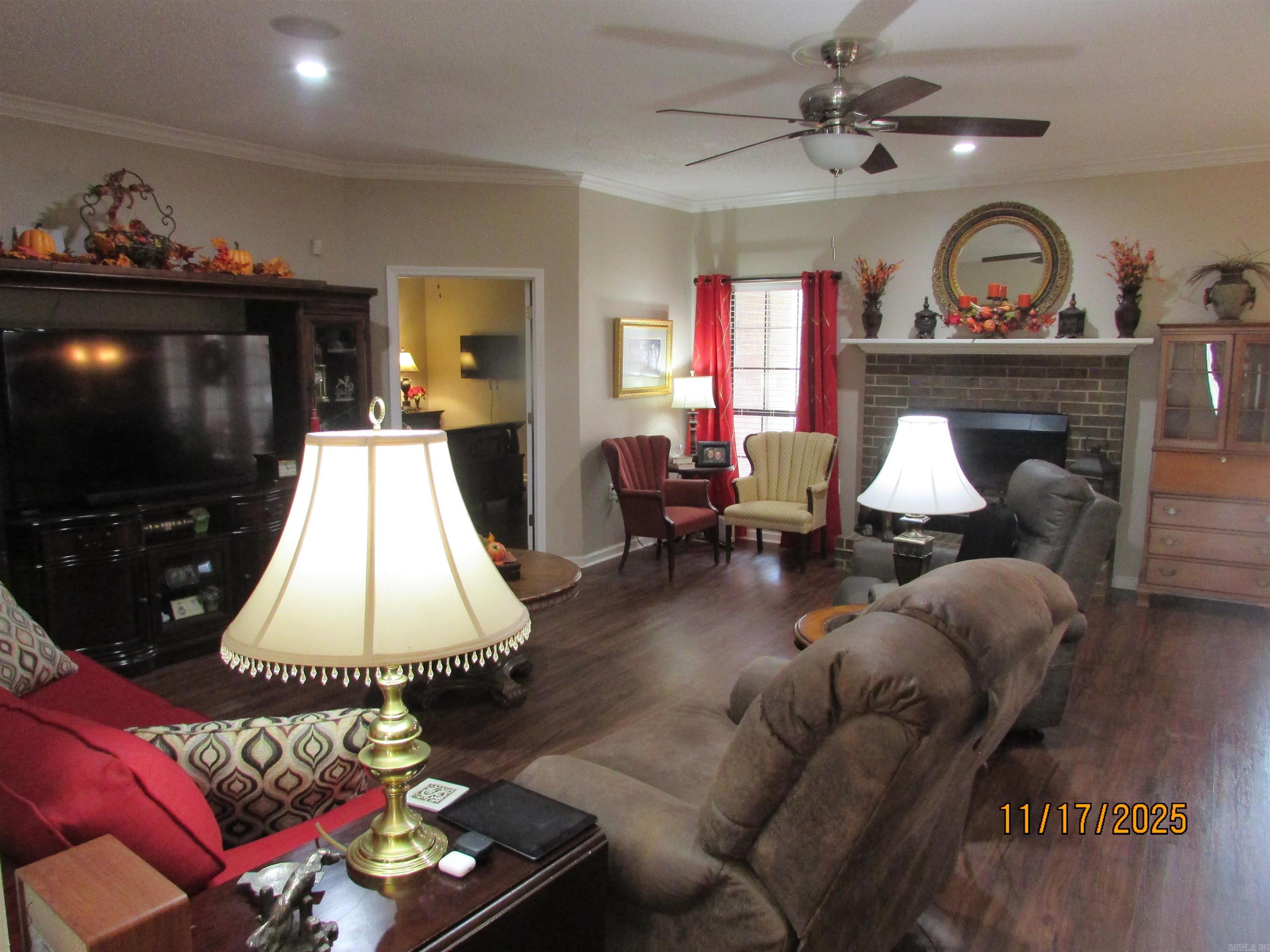 6 Winona Dr  Maumelle, AR