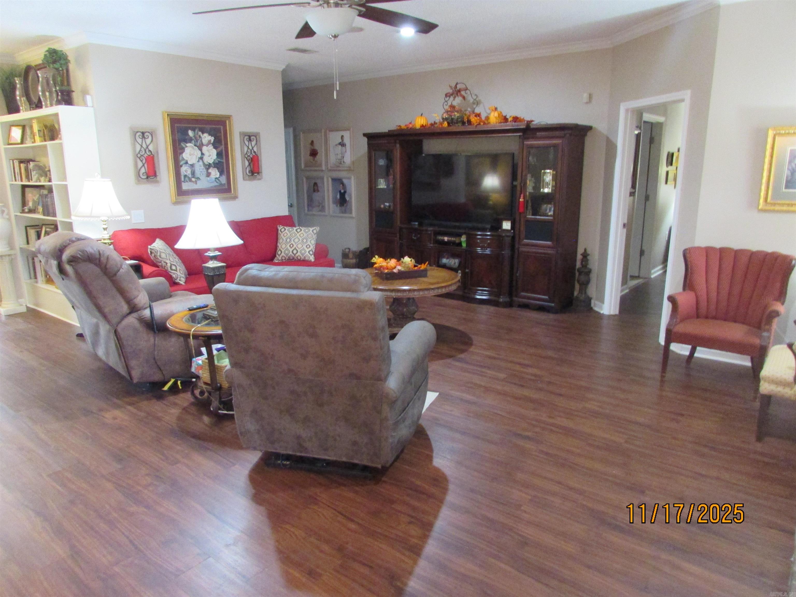 6 Winona Dr  Maumelle, AR