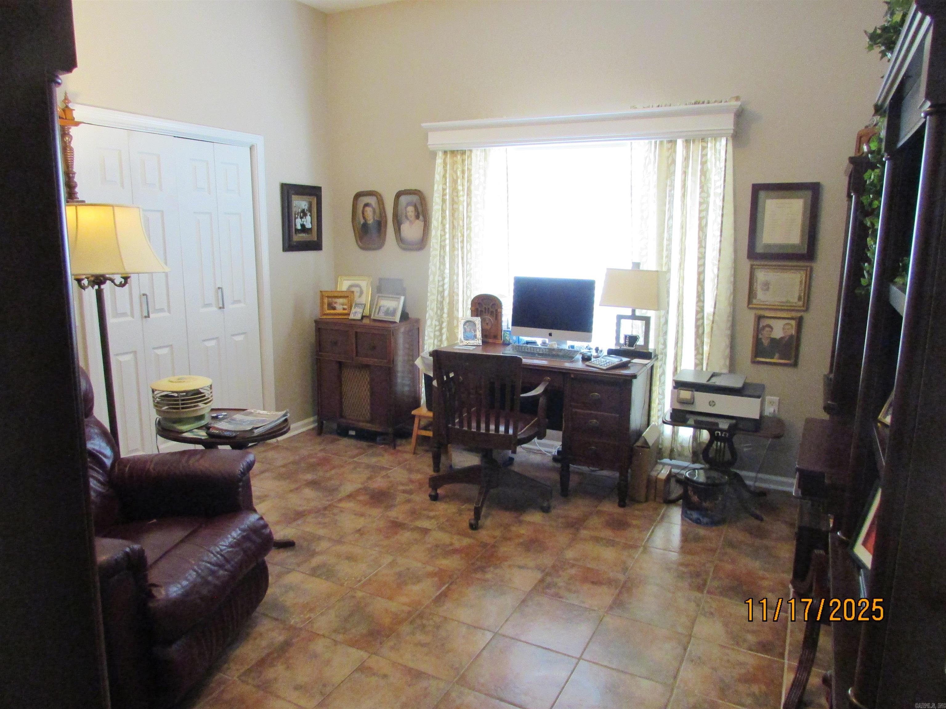 6 Winona Dr  Maumelle, AR